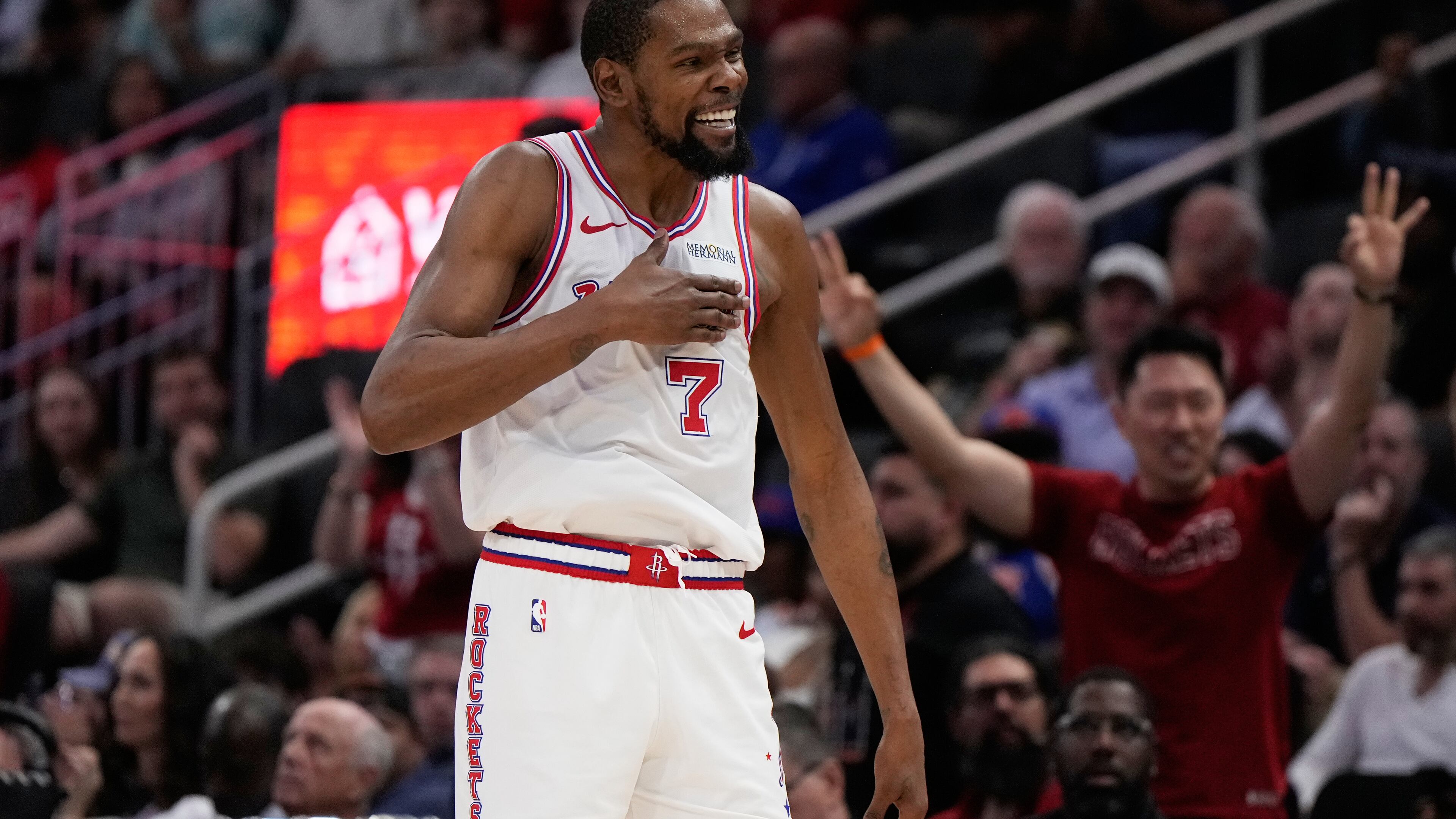 Houston Rockets forward Kevin Durant celebrates after making a 3-pointer during the second half of an NBA basketball game against the New York Knicks in Houston, Tuesday, March 31, 2026. (AP Photo/Ashley Landis)