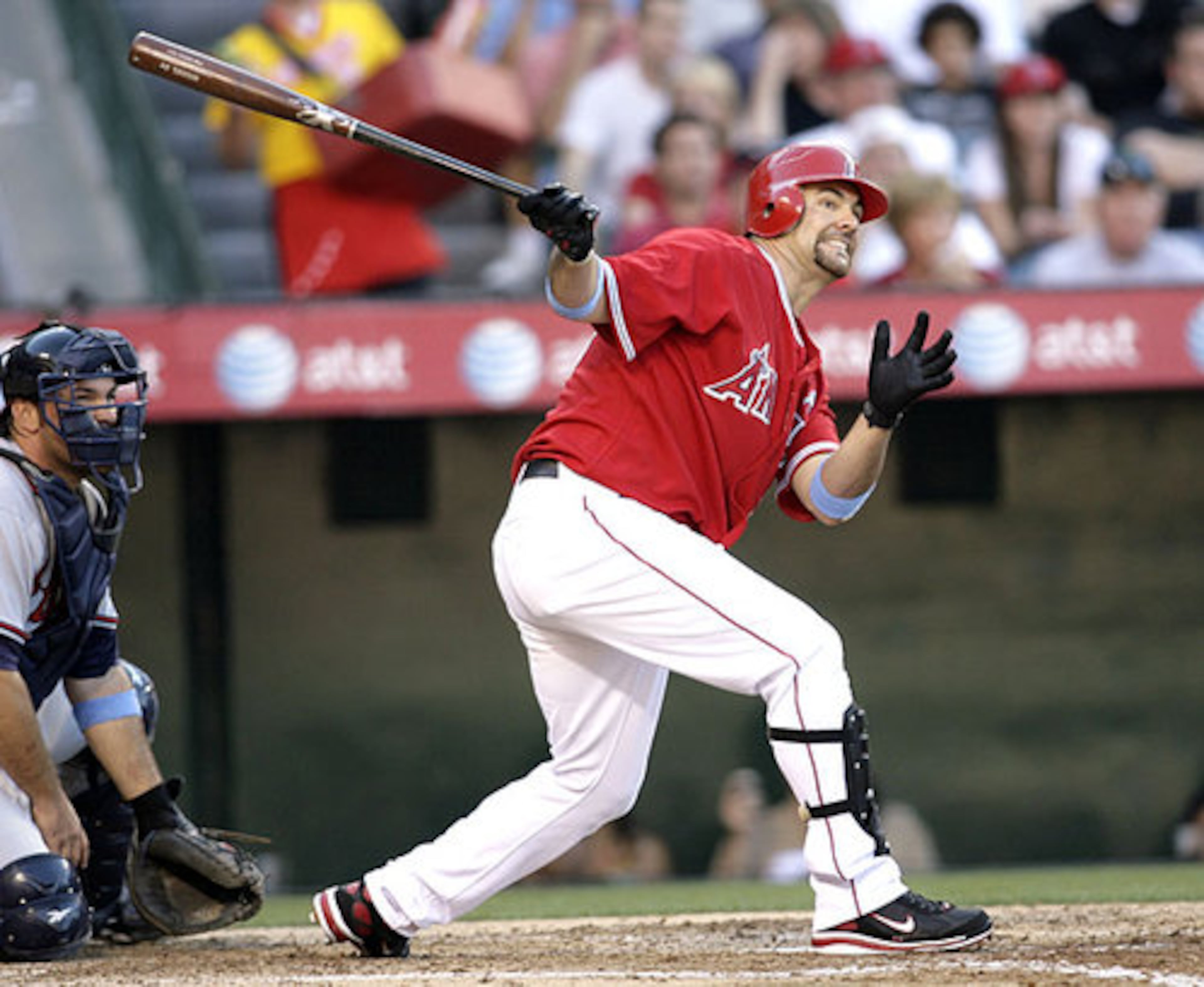 The Angels sent first basman Casey Kotchman to the Braves in exchange for Teixeira.