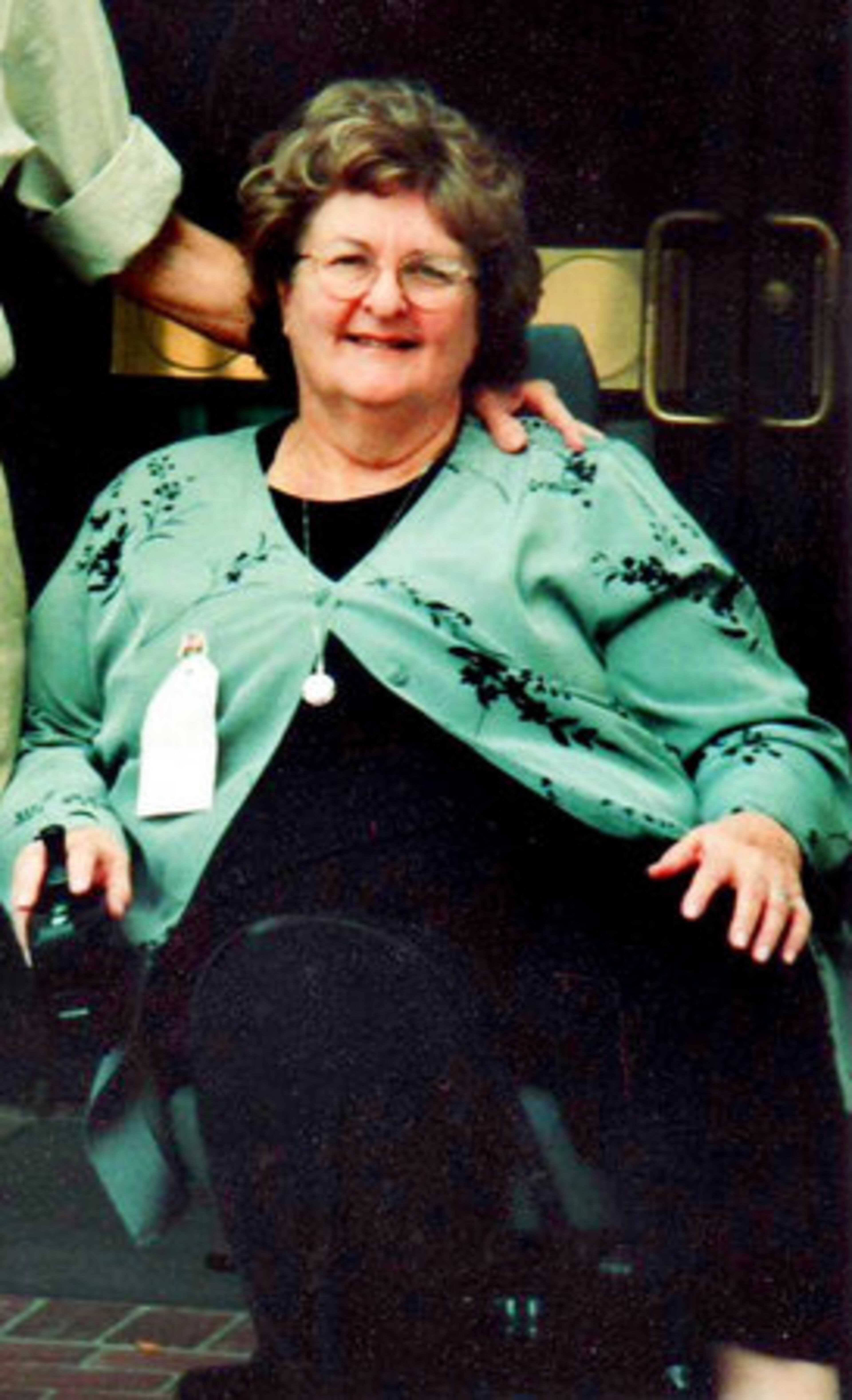 ROSALIND RAGANS: Starting weight: 272 lbs. Inspiration: "I have post-polio syndrome, my right arm and my right leg are very weak," she said. "I had polio when I was 11 and my right side was paralyzed. With treatment, I realized a complete recovery. I was absolutely normal until the age of 40; then, I gradually got weaker until I am almost at the stage I was at when I was paralyzed the first time. I can only walk with a walker."