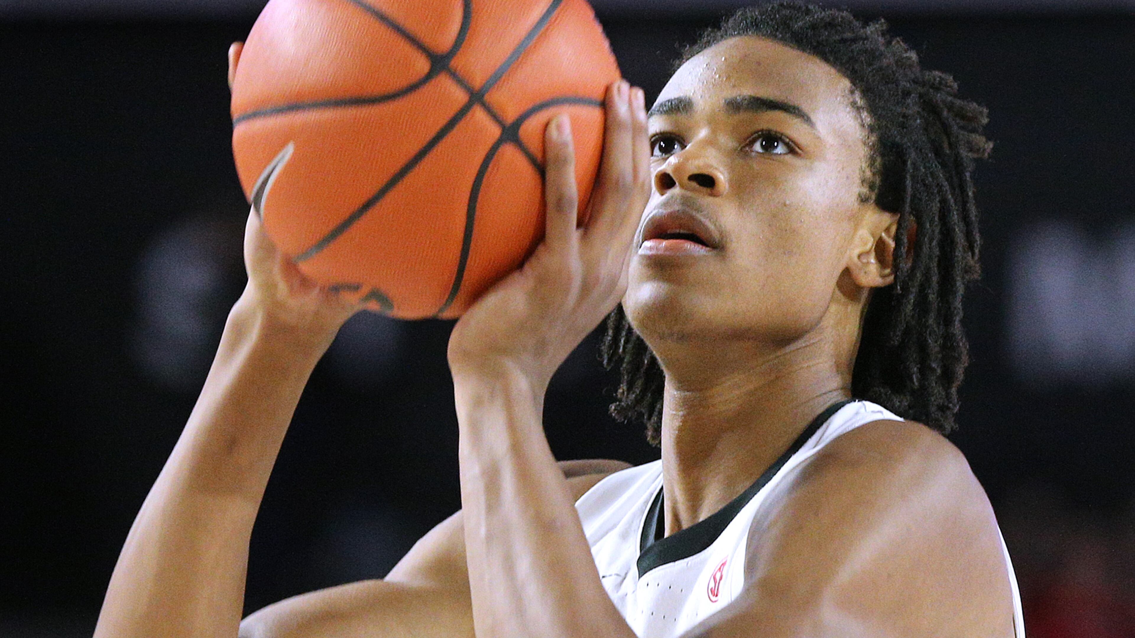 Nicolas Claxton scored a career-high 25 points for Georgia Saturday. AJC file photo