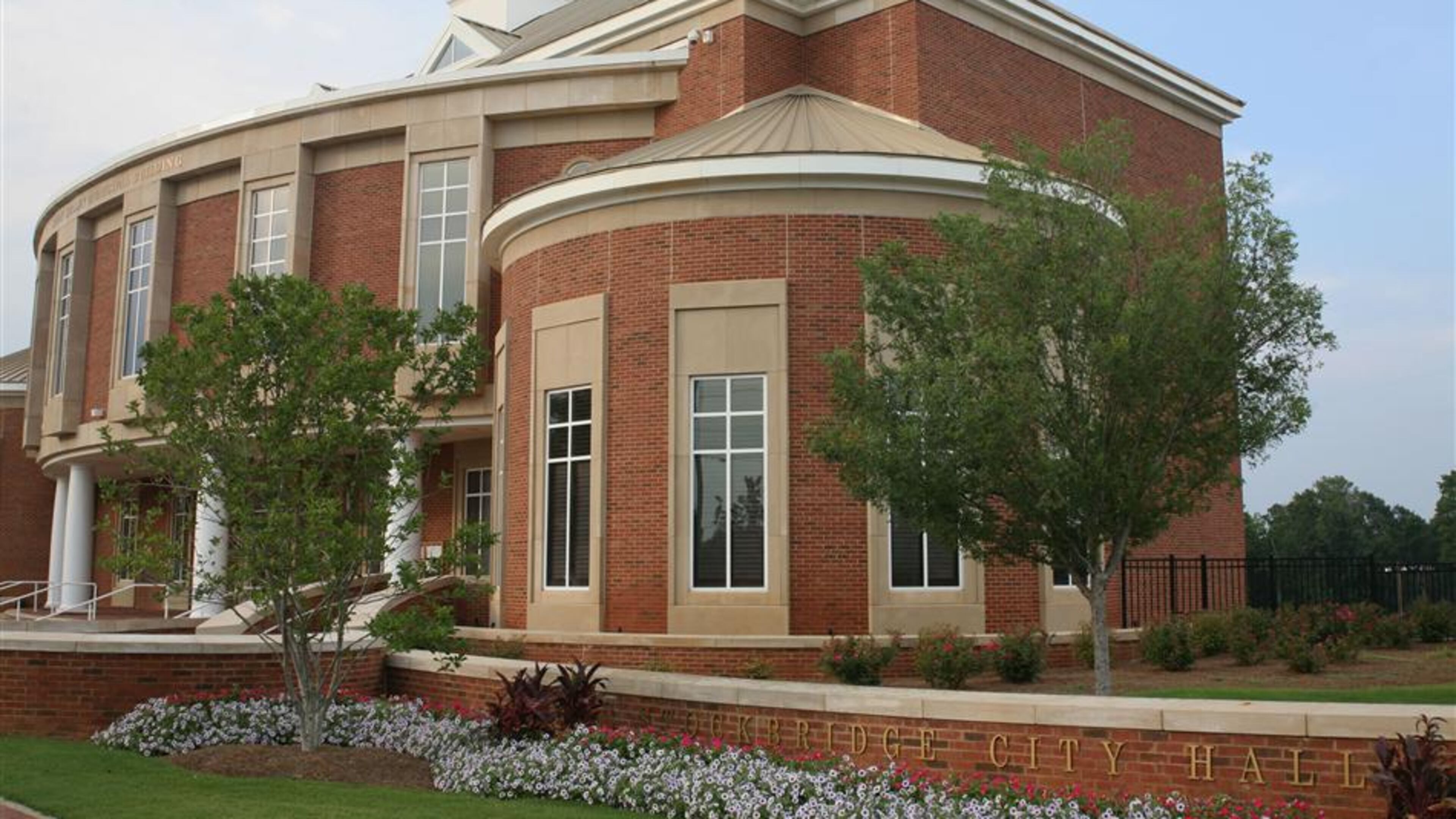 The Stockbridge City Council wants to let the votes decide on casino gambling.