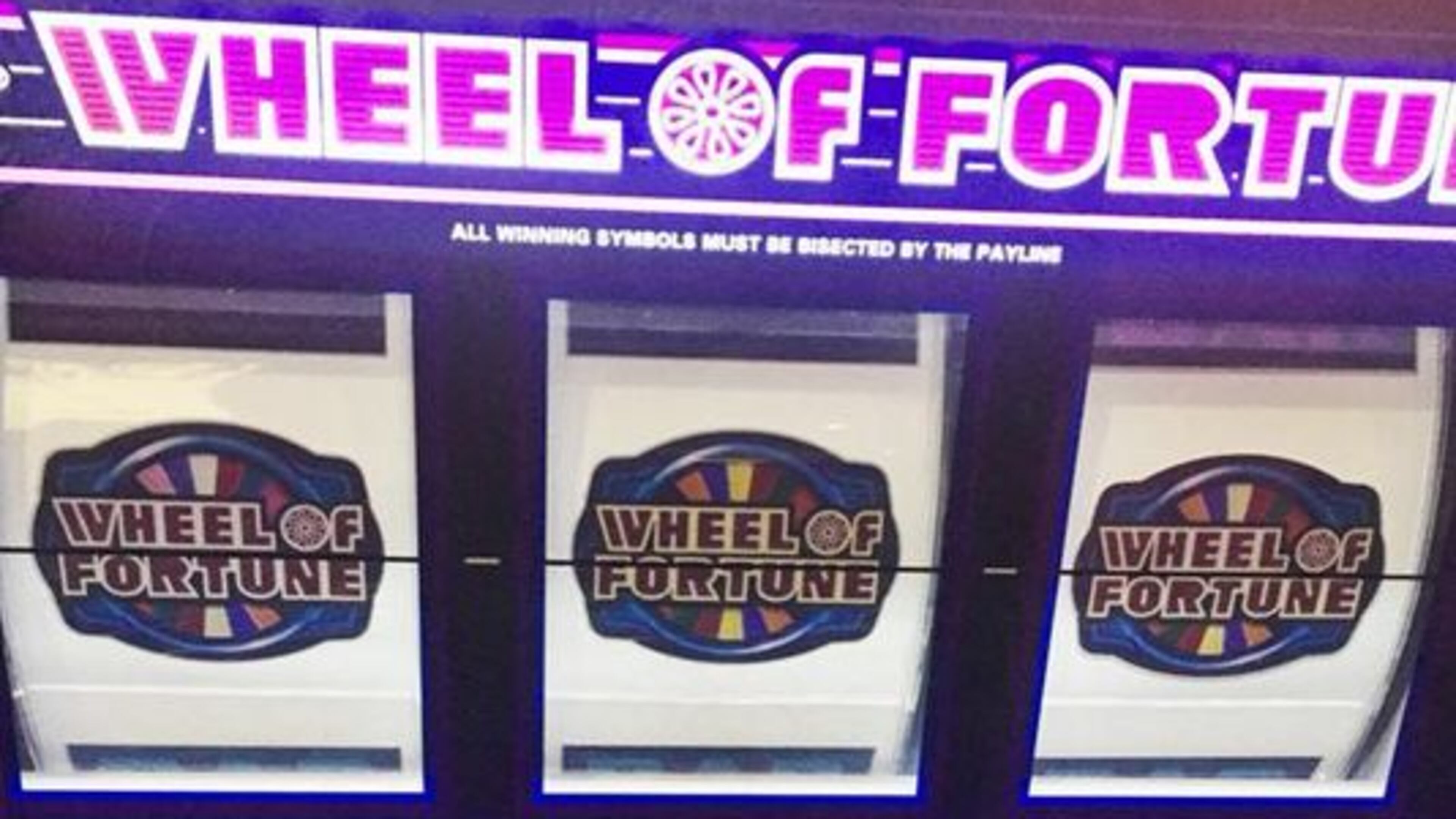 A man won more than $875,000 playing a slot machine at a Detroit casino on Wednesday.