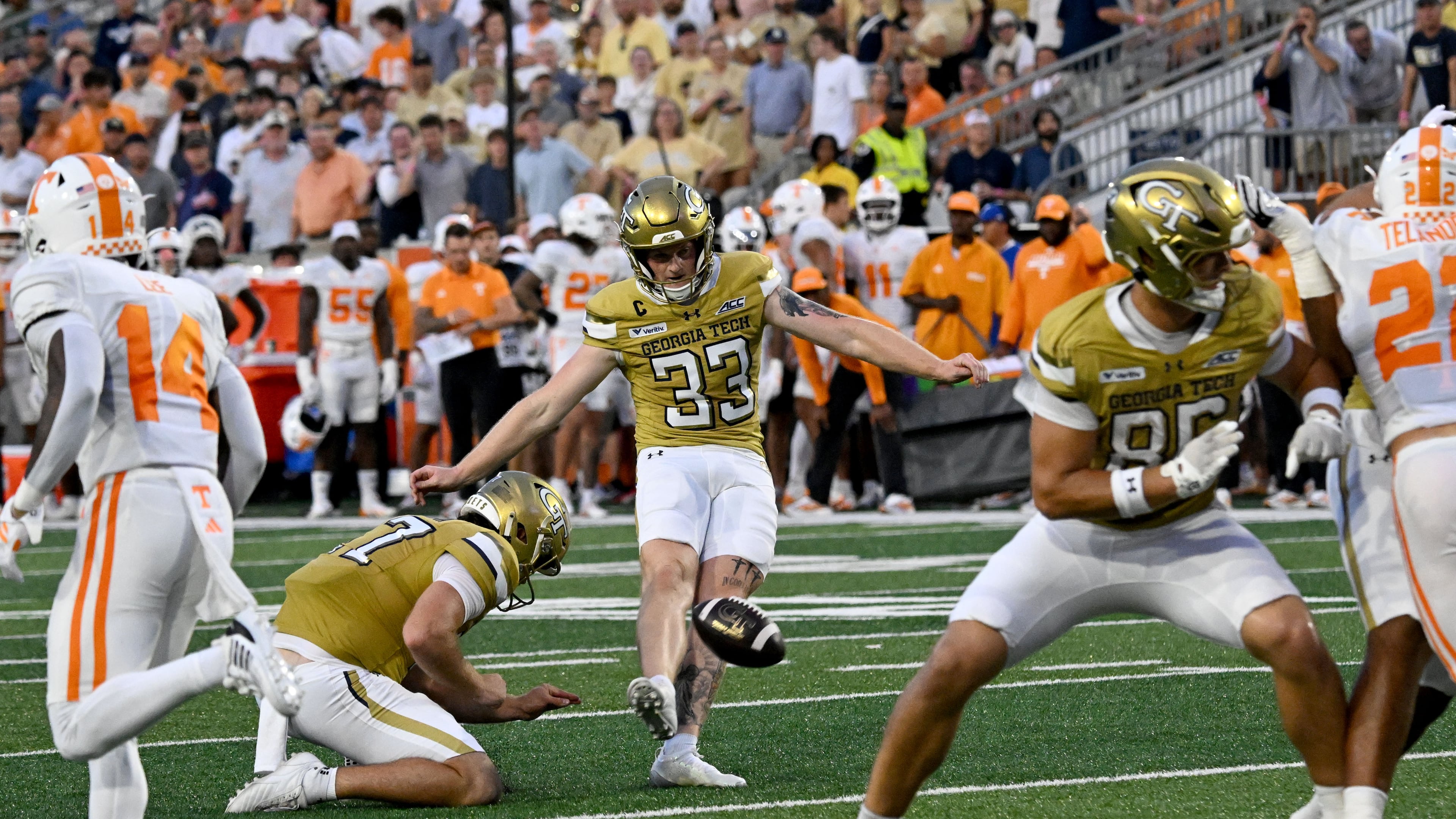 Georgia Tech kicker Aidan Birr (33) hits a field goal during the first half of an NCAA college football game at Bobby Dodd Stadium on Saturday, Sept. 12, 2026, in Atlanta.(Hyosub Shin/AJC)