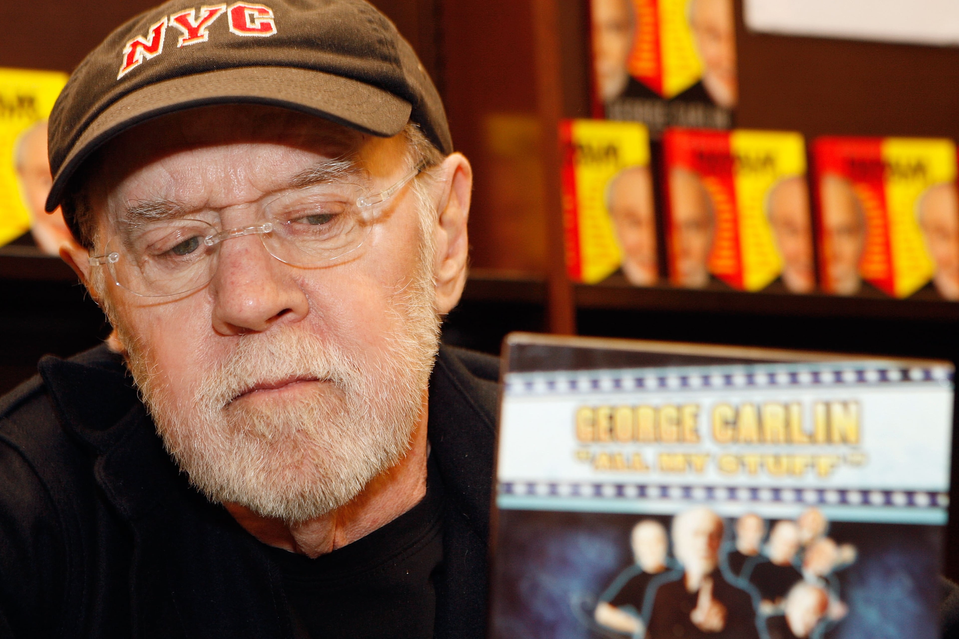 Comedian and author George Carlin promotes his new book "All My Stuff" at Barnes and Noble on Dec. 11, 2007, in Los Angeles.