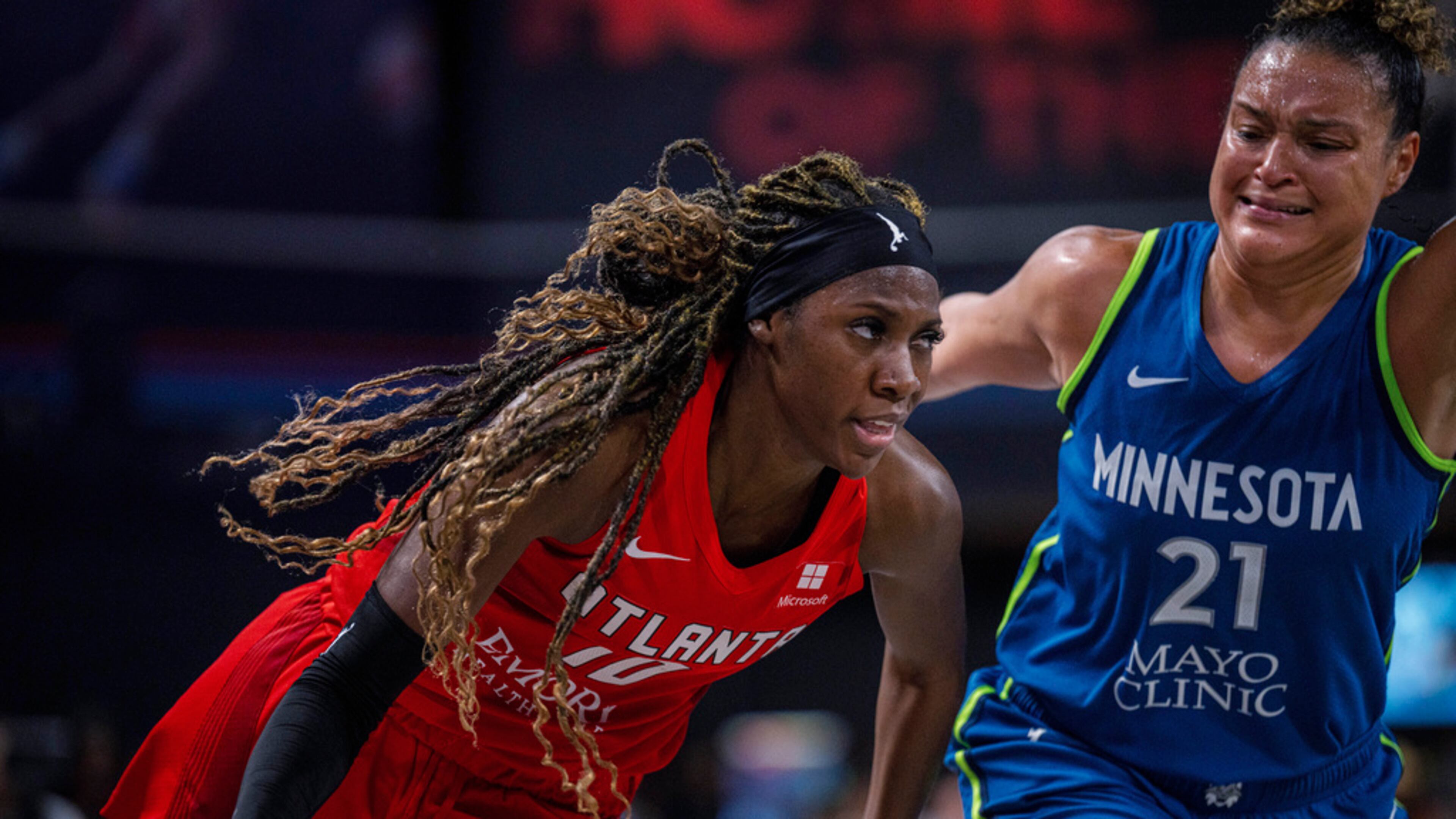 Rhyne Howard (left) scored 22 Saturday for the Dream. AP file photo