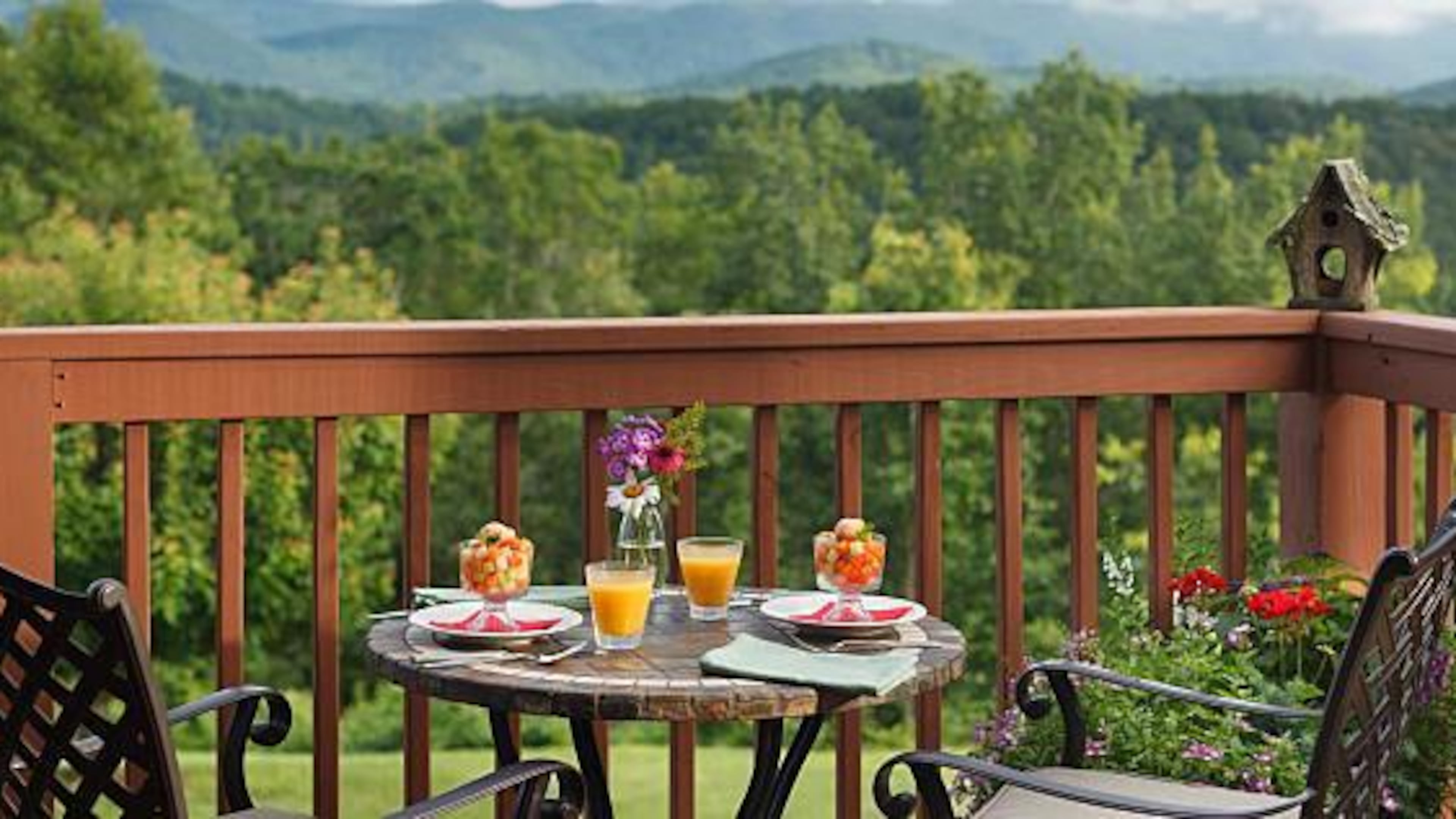 Lucille's Mountain Top Inn & Spa in Sautee Nacoochee