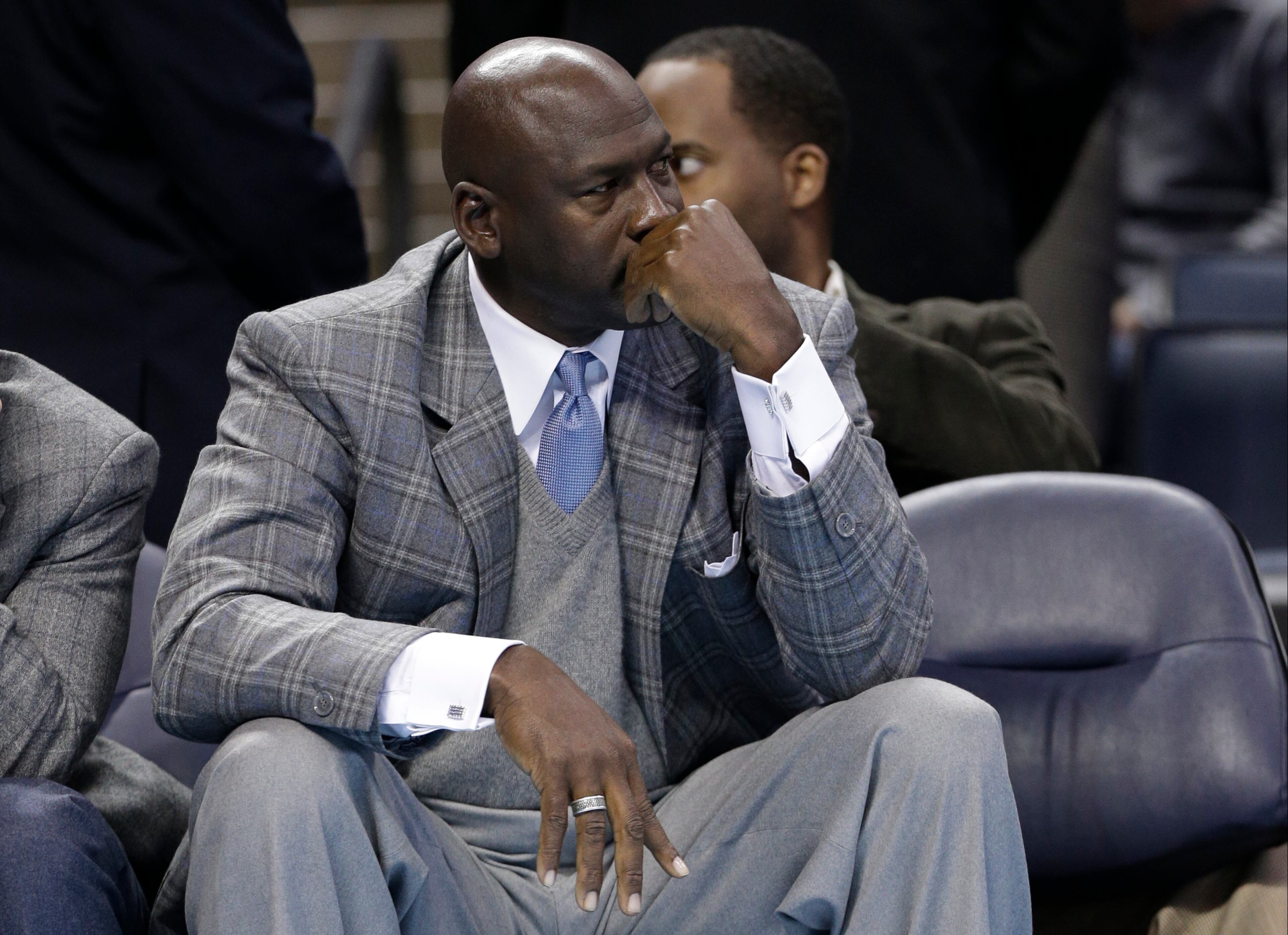 An Atlanta woman has withdrawn a lawsuit saying basketball Hall of Famer and Charlotte Bobcats owner Michael Jordan is the father of her teenage son. But Jordan isn't the only celeb who has had to face a paternity lawsuit or allegations. Click on to find out who else has had to deal with baby daddy drama.
