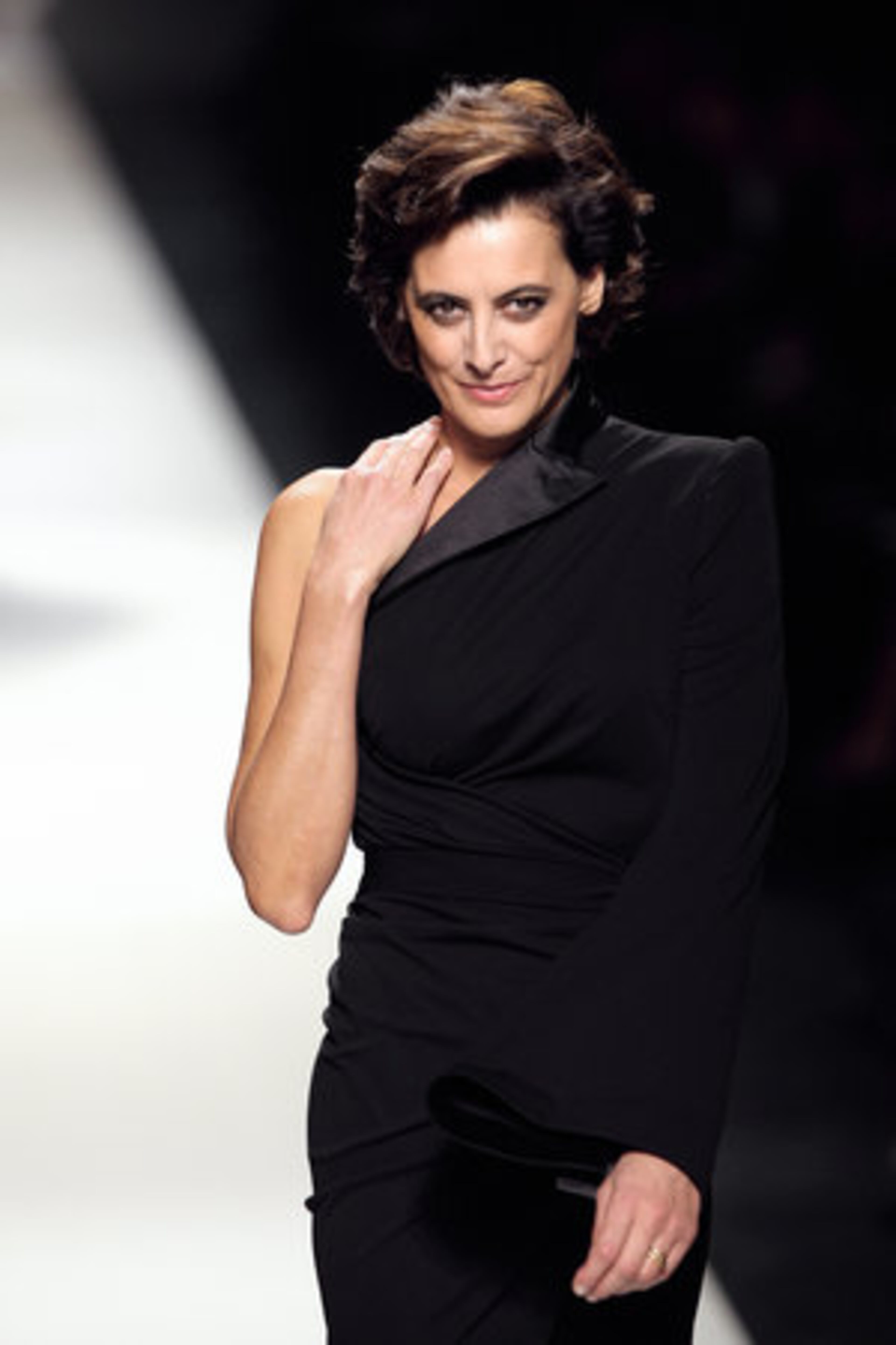 De la Fressange was designer Karl Lagerfeld's muse before he unceremoniously fired her as his fashion house's face when she was in her 20s.