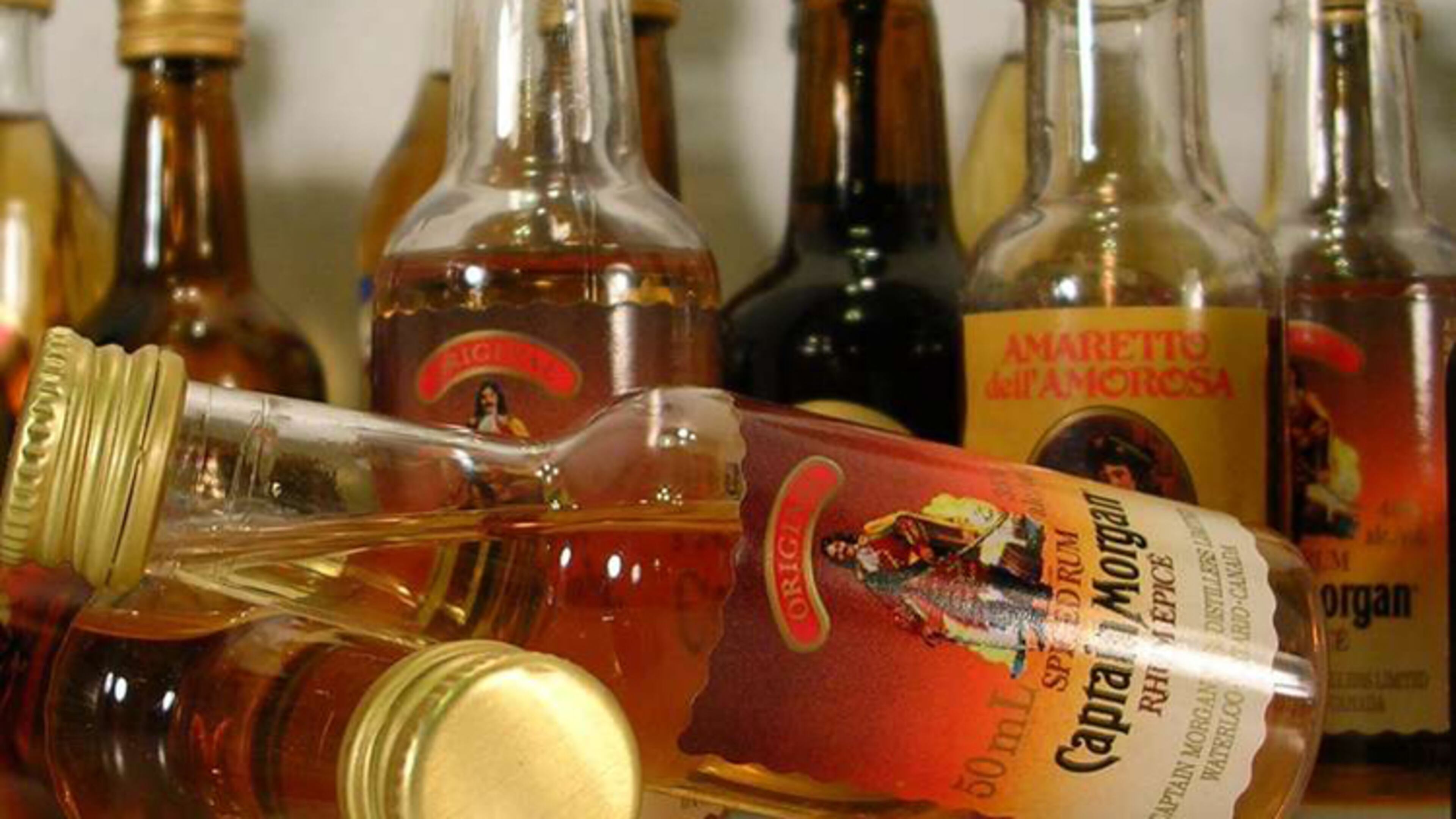 Holly Springs has adopted a 60-day emergency moratorium on applications for alcoholic beverage licenses. AJC FILE