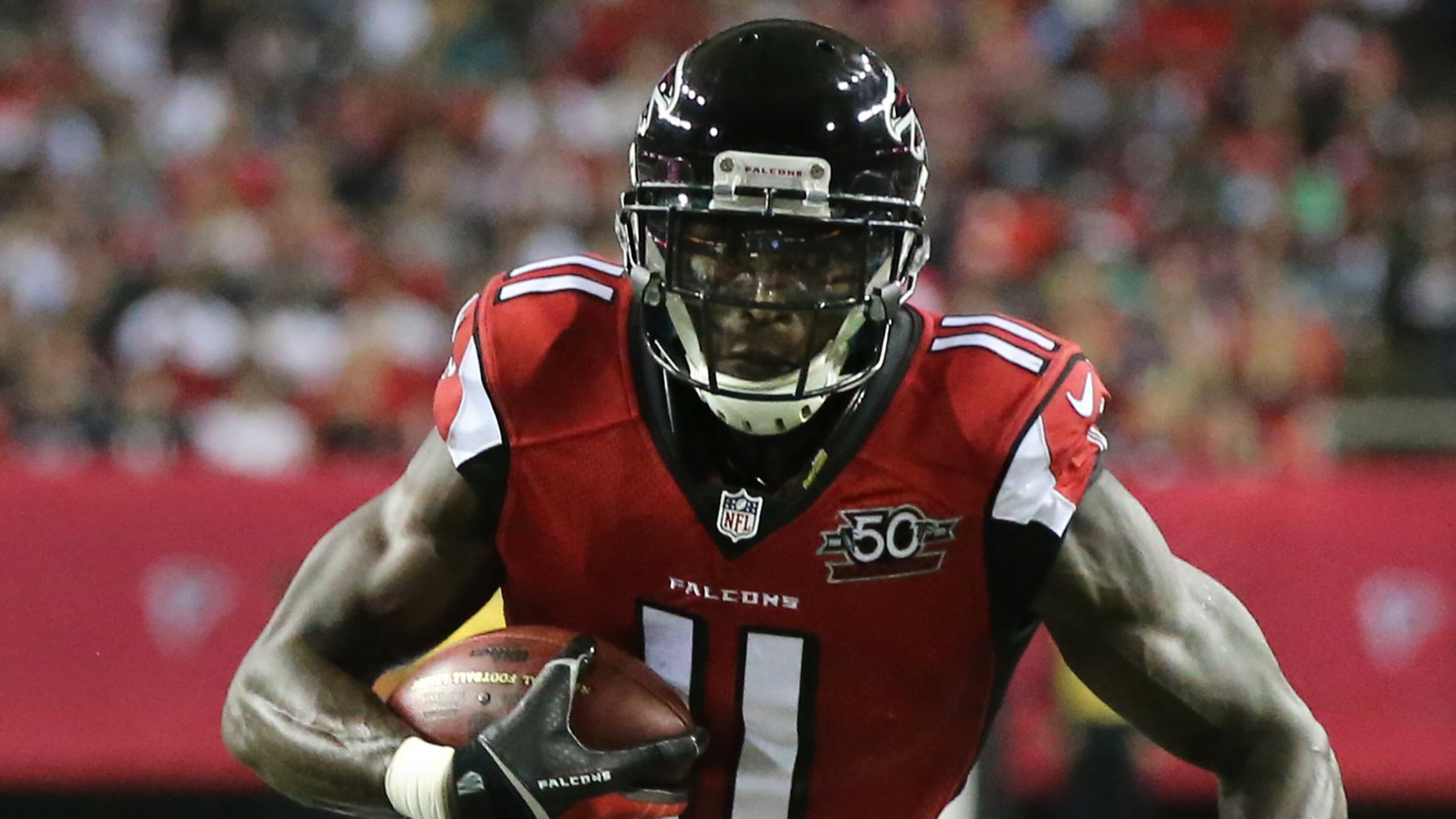 091415 ATLANTA: Falcons wide receiver Julio Jones makes his first of two touchdown receptions against the Eagles during their Monday Night Football game on Monday, Sept. 14, 2015, in Atlanta. Curtis Compton / ccompton@ajc.com
