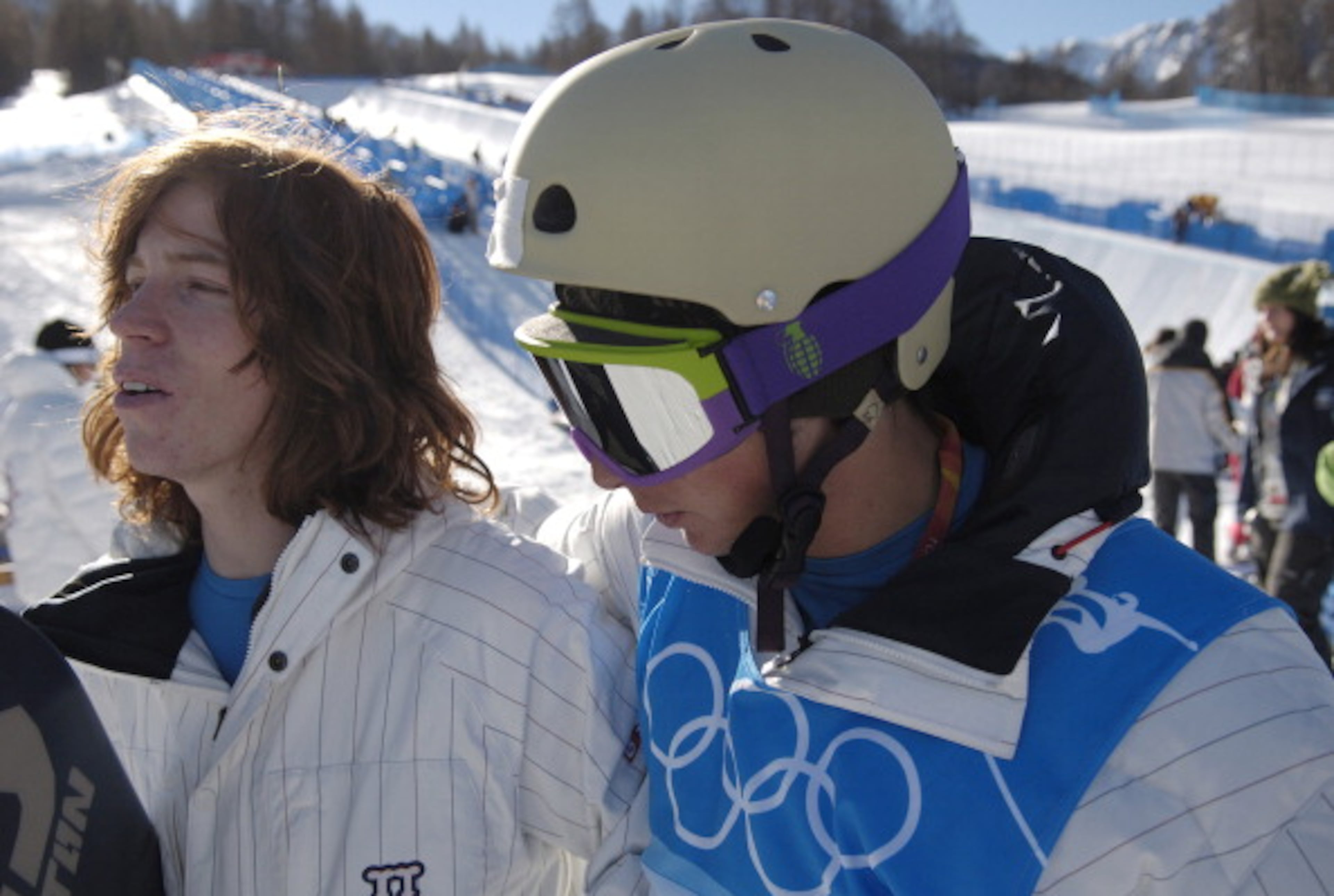 USA teammates Shaun White and Danny Kass during Mens Snowboarding Practice in the mountains of Bardonecchia, Italy on February 10, 2006. (Photo by S. Levin/Getty Images)