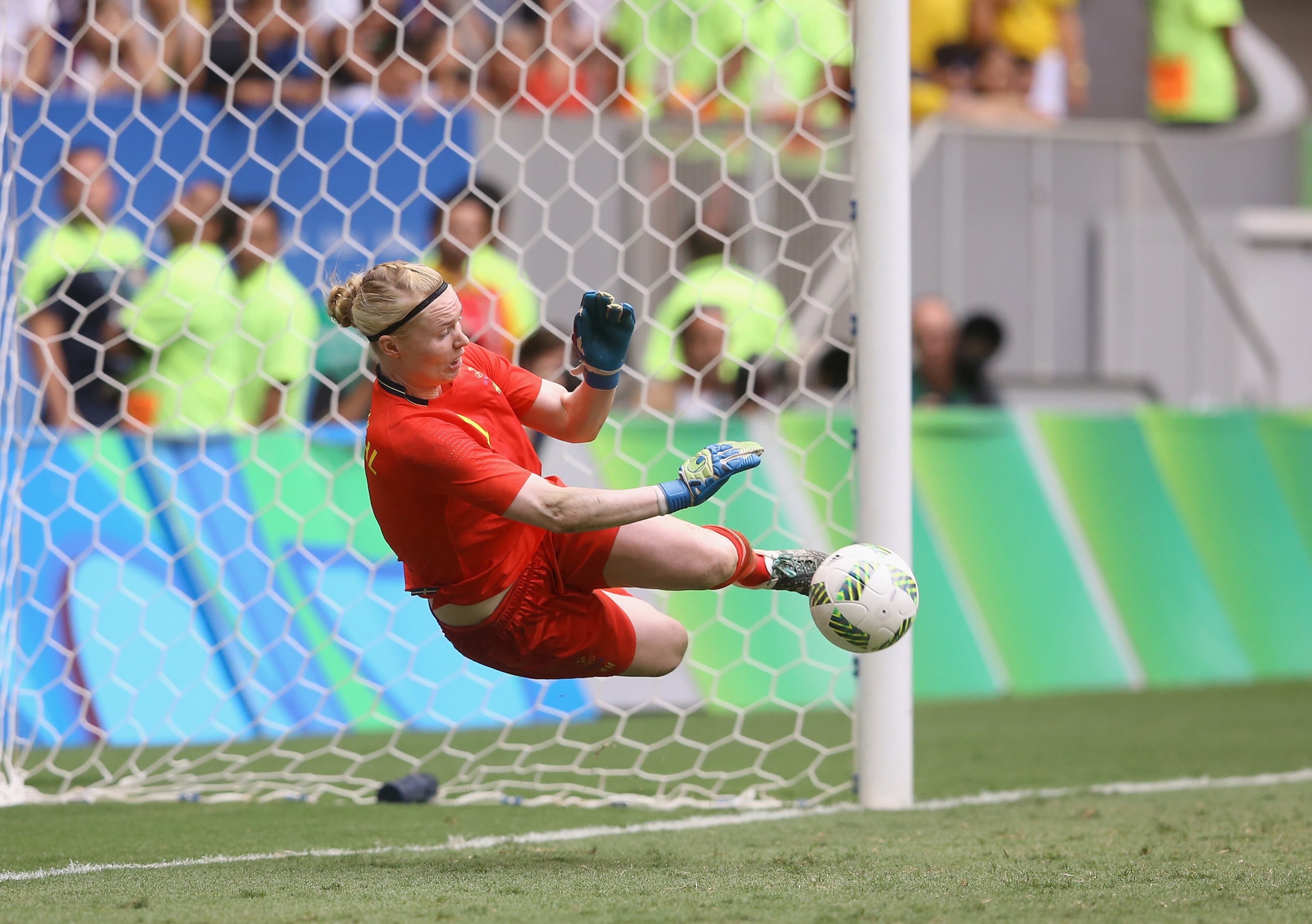 BRASILIA, BRAZIL - AUGUST 12: Hedvig Lindahl #1 of Sweden saves a penalty shot during the penalty shoot out against the United States during the Women's Football Quarterfinal match at Mane Garrincha Stadium on Day 7 of the Rio 2016 Olympic Games on August 12, 2016 in Brasilia, Brazil. Sweden won 1-1- (4-3 PSO) against the United States. (Photo by Celso Junior/Getty Images)