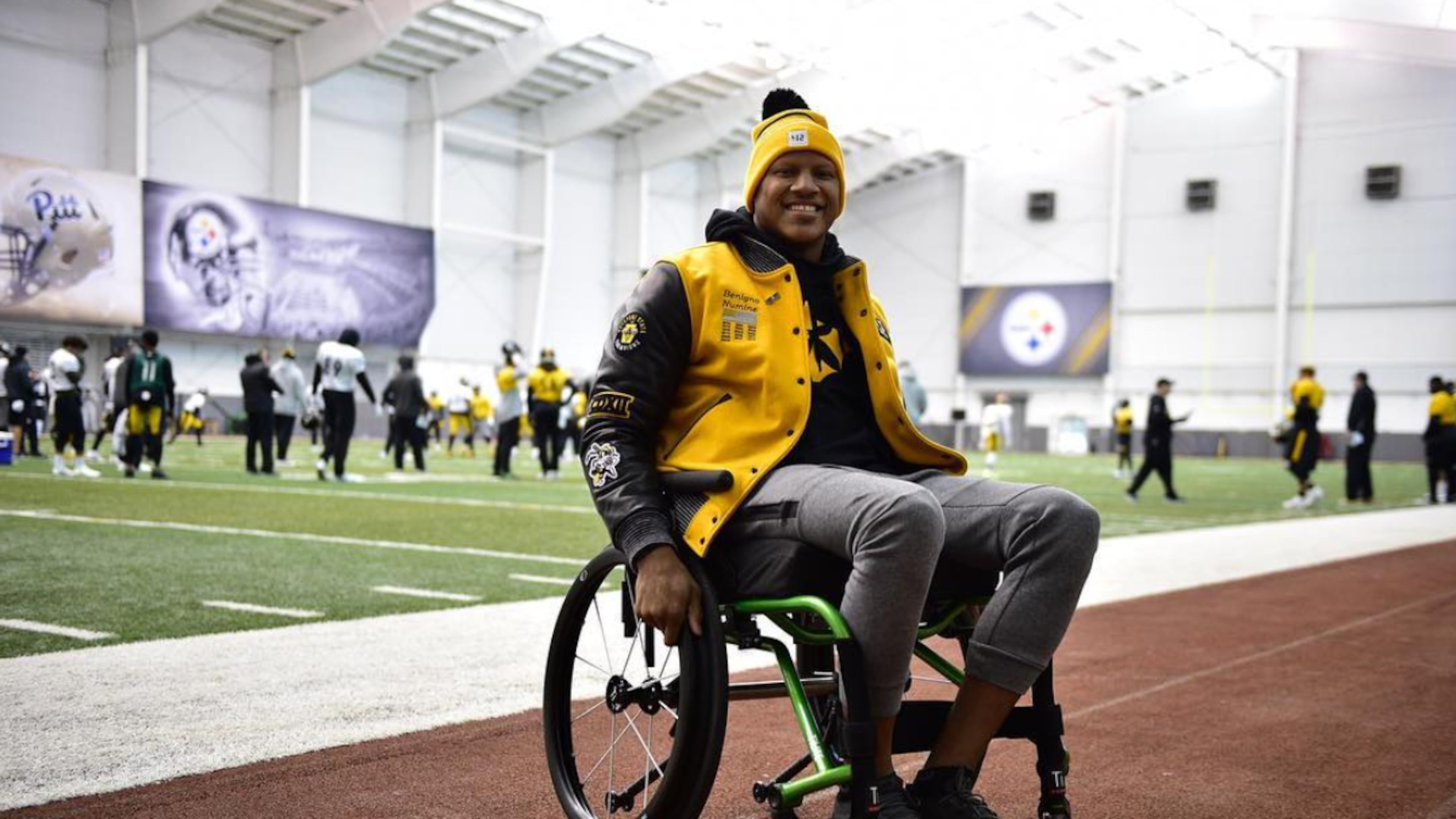 Pittsburgh Steelers linebacker Ryan Shazier made his first appearance at practice Wednesday, Jan.. 10, 2018 after suffering a spinal injury on Dec. 4.