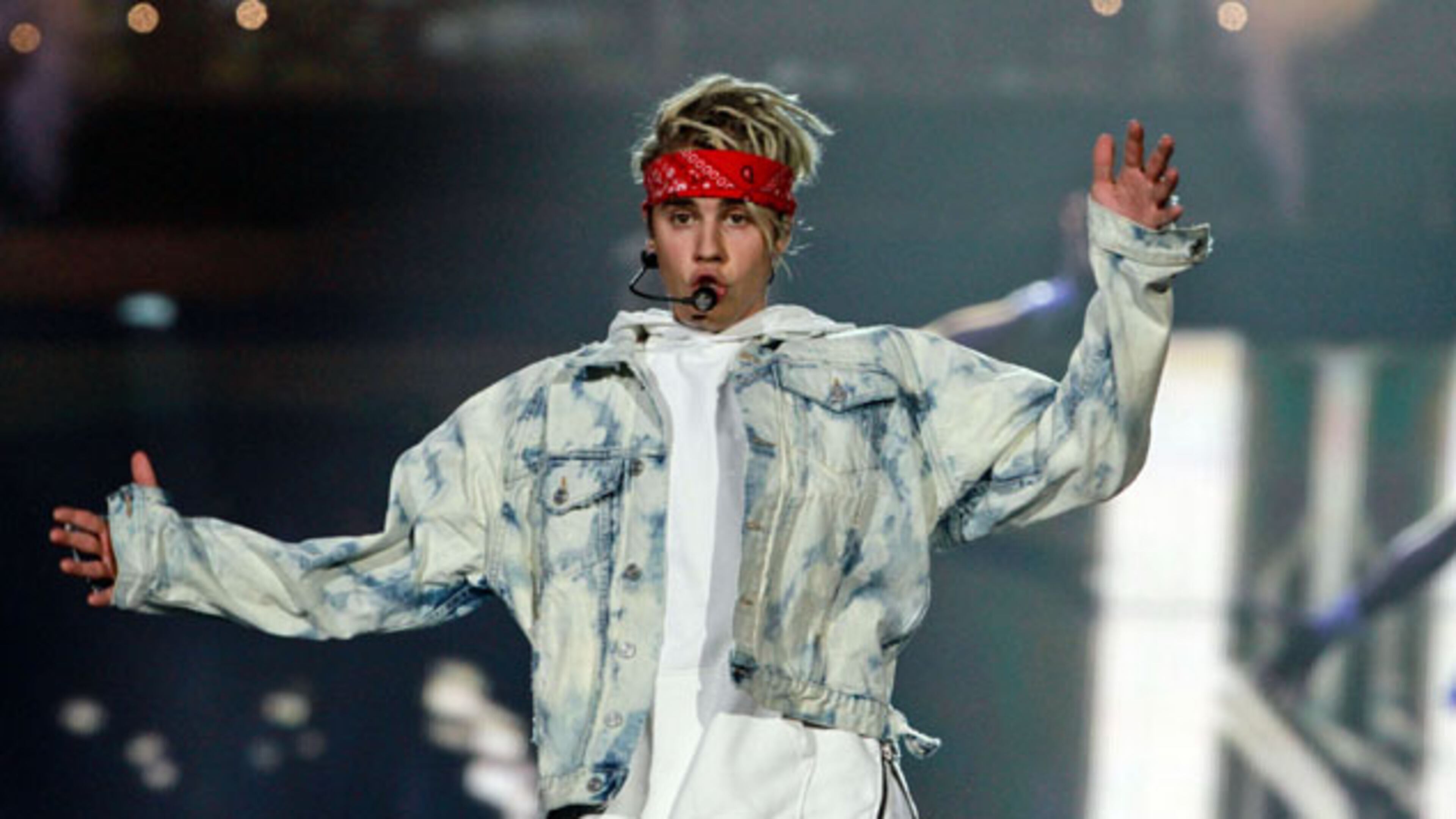 Justin Bieber and his hair played Philips Arena Tuesday night. He returns Wednesday. Robb Cohen Photography & Video /www.RobbsPhotos.com