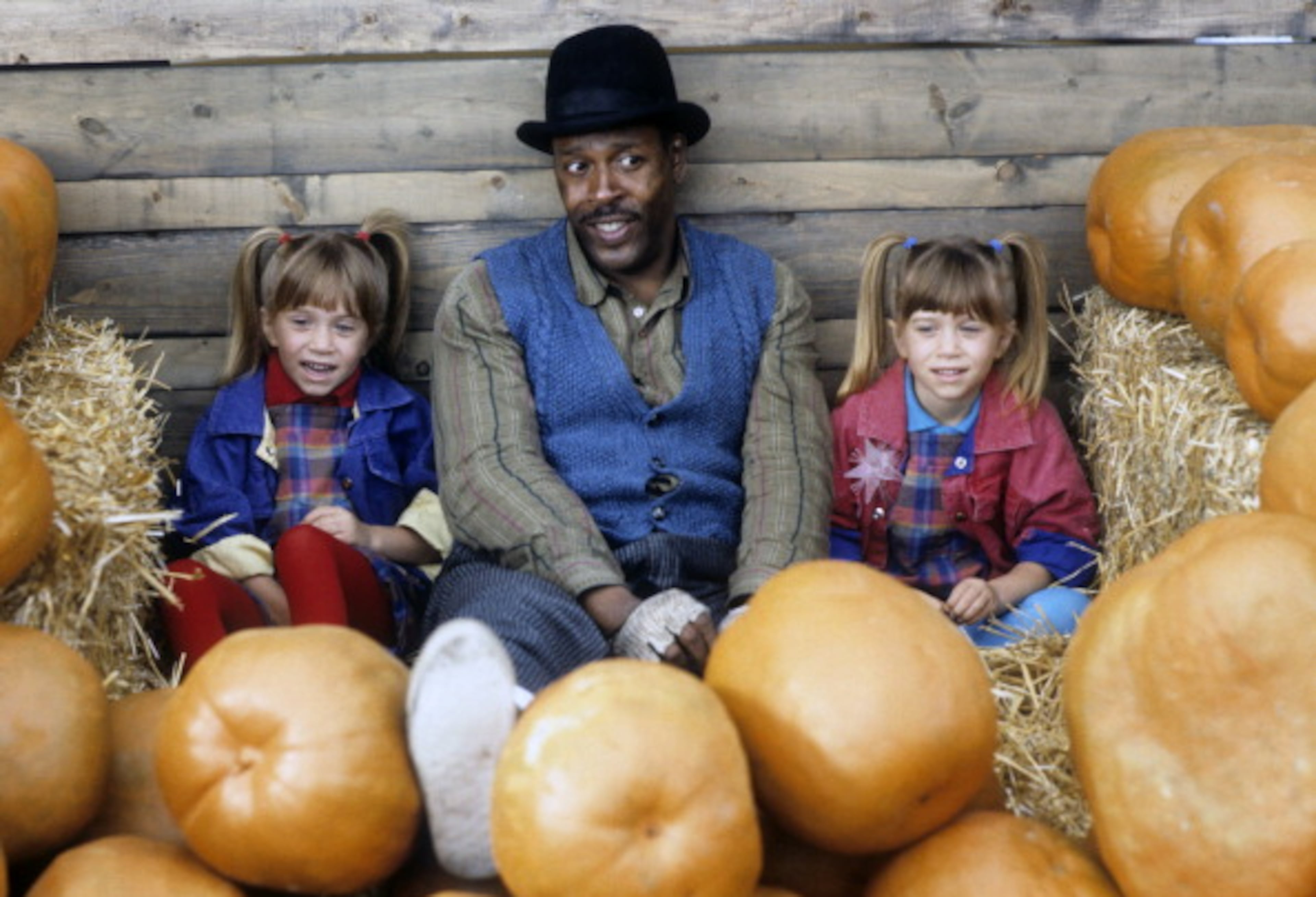 DOUBLE, DOUBLE, TOIL AND TROUBLE - Made-for-TV Movie - Airdate: October 30, 1993. (Photo by ABC Photo Archives/ABC via Getty Images) MARY-KATE OLSEN;MESHACH TAYLOR;ASHLEY OLSEN