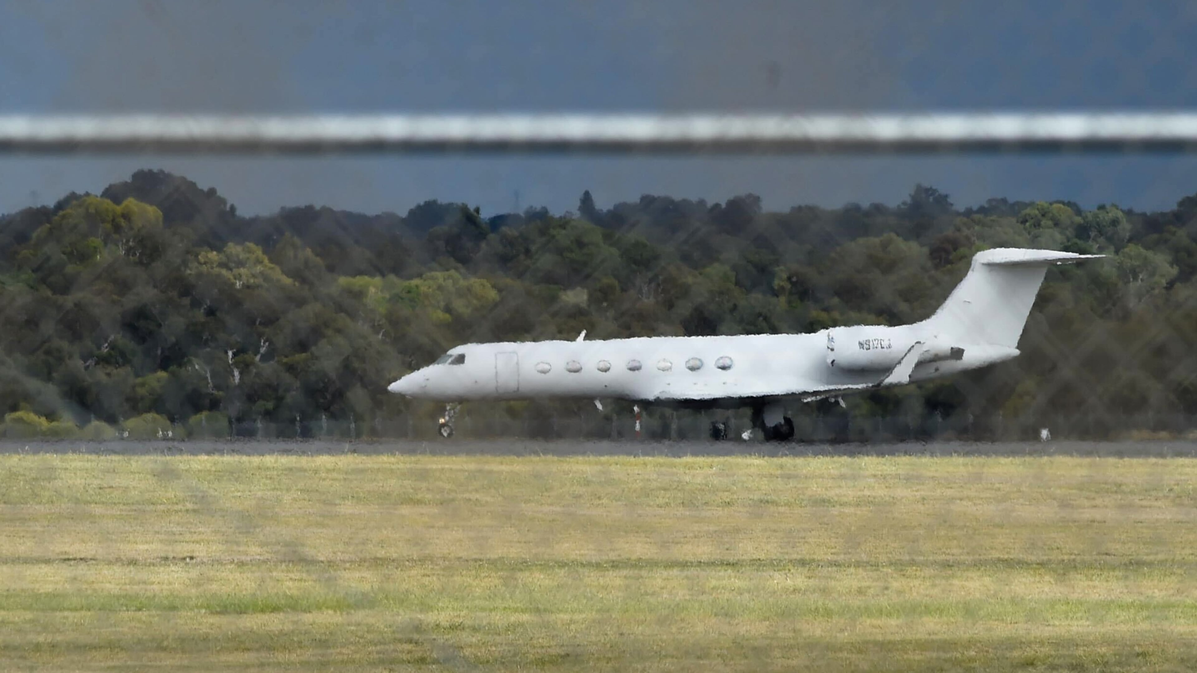 A jet carrying passengers from the hantavirus-stricken cruise ship MV Hondius arrives at RAAF Base Pearce in Perth, Australia, from the Netherlands on Friday, May 15, 2026. (Aaron Bunch/AAP Image via AP)