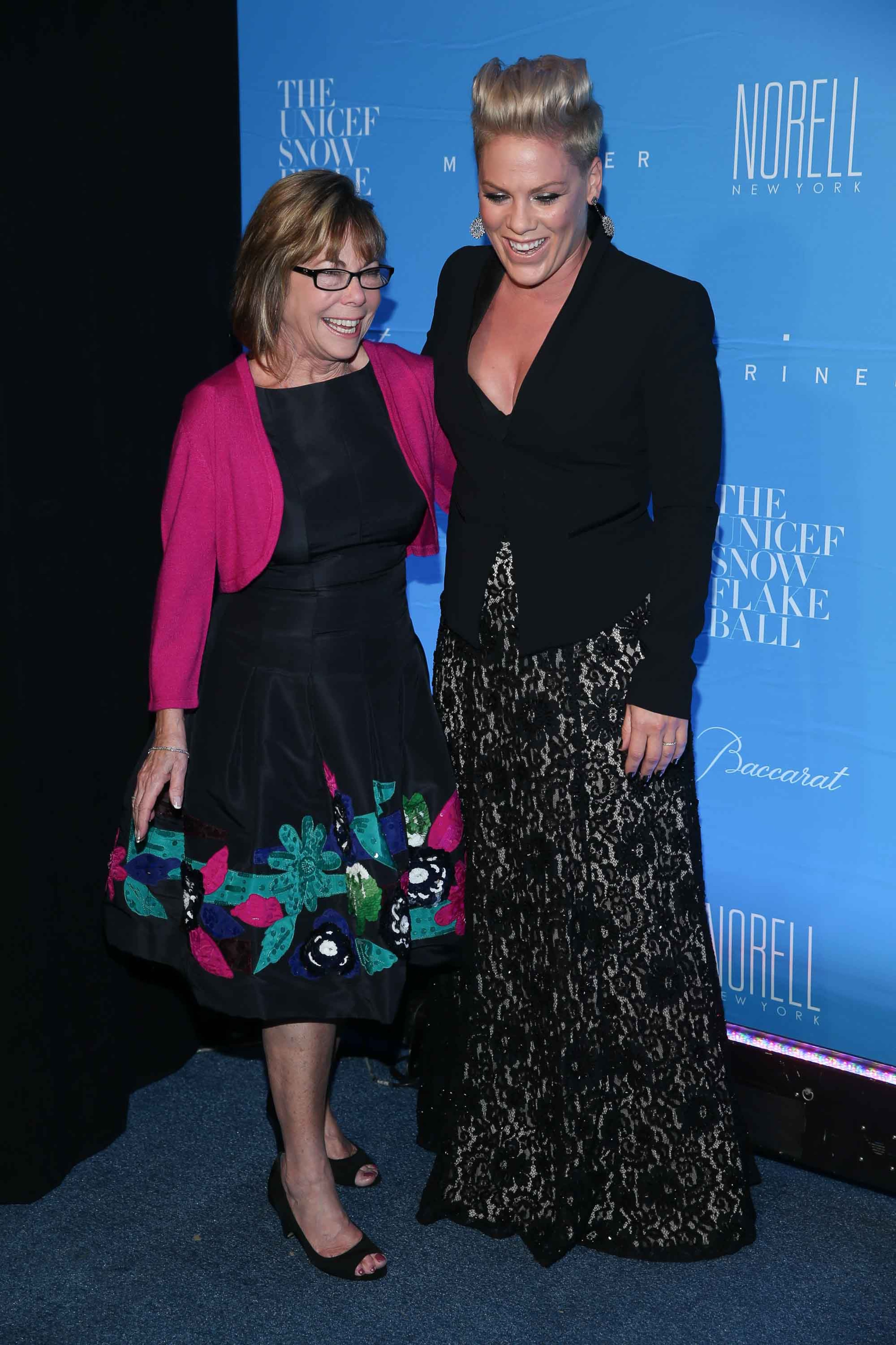 NEW YORK, NY - DECEMBER 01: Pink (R) and her mother Judith Moore attend 2015 UNICEF Snowflake Ball at Cipriani Wall Street on December 1, 2015 in New York City. (Photo by Rob Kim/Getty Images)