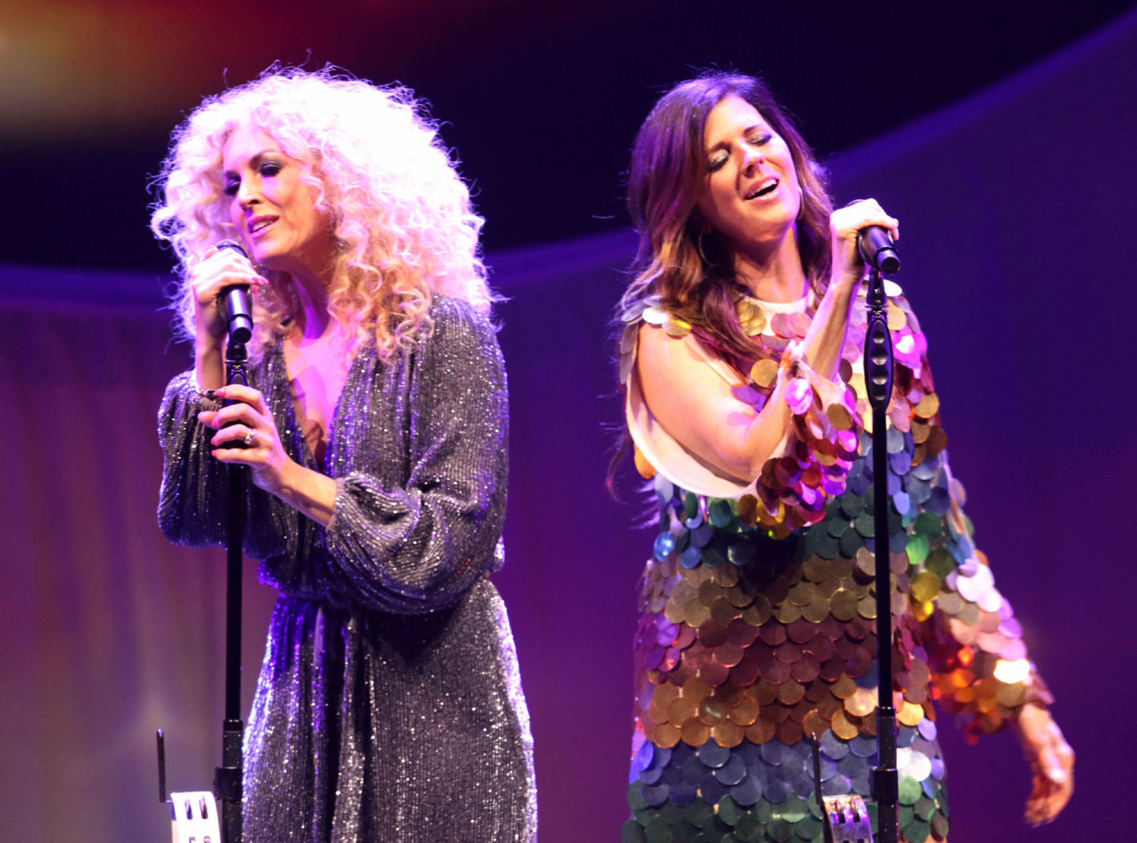 Little Big Town and Caitlyn Smith entertained a sold out Fox Theatre crowd on Saturday, March 7, 2020 on their Nightfall tour.
Robb Cohen Photography & Video /RobbsPhotos.com