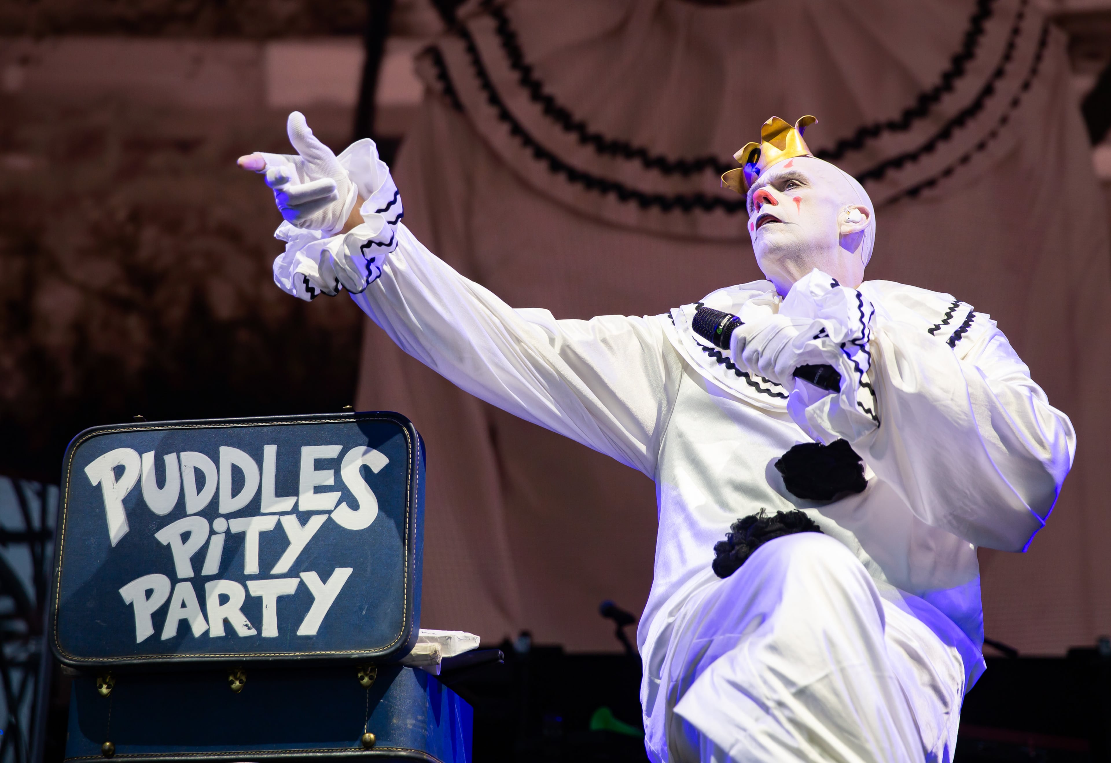 Alpharetta, Ga: Puddles Pity Party opened for "Weird Al" Yankovic Sunday night at Ameris Bank Amphitheatre crooning hit songs with his unique brand of humor. Puddles featured participation from many audience members.. Photo taken Sunday May 31, 2026 at Ameris Bank Amphitheatre. 060126 weird al (RYAN FLEISHER FOR THE ATLANTA JOURNAL-CONSTITUTION)