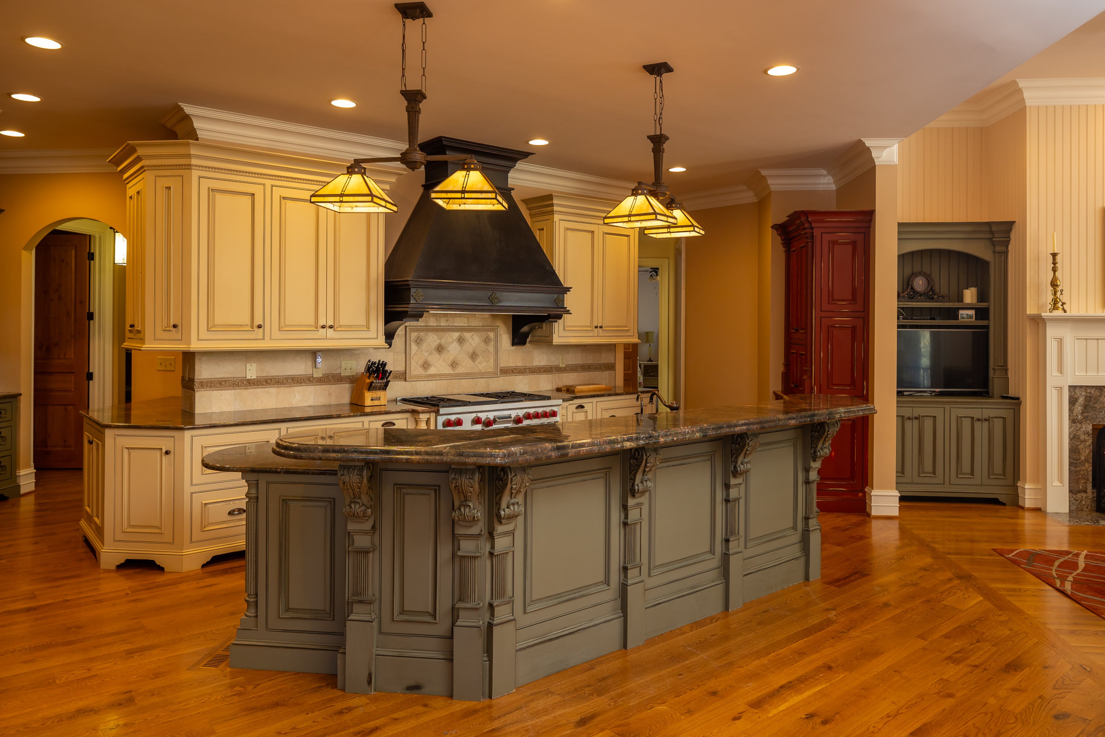 Former Southern Co. CEO Allen Franklin listed his 850-acre property and mansion near LaGrange for sale for $5.5 million. Photo courtesy of Oakwood Realty Group/David Cannon Photography.