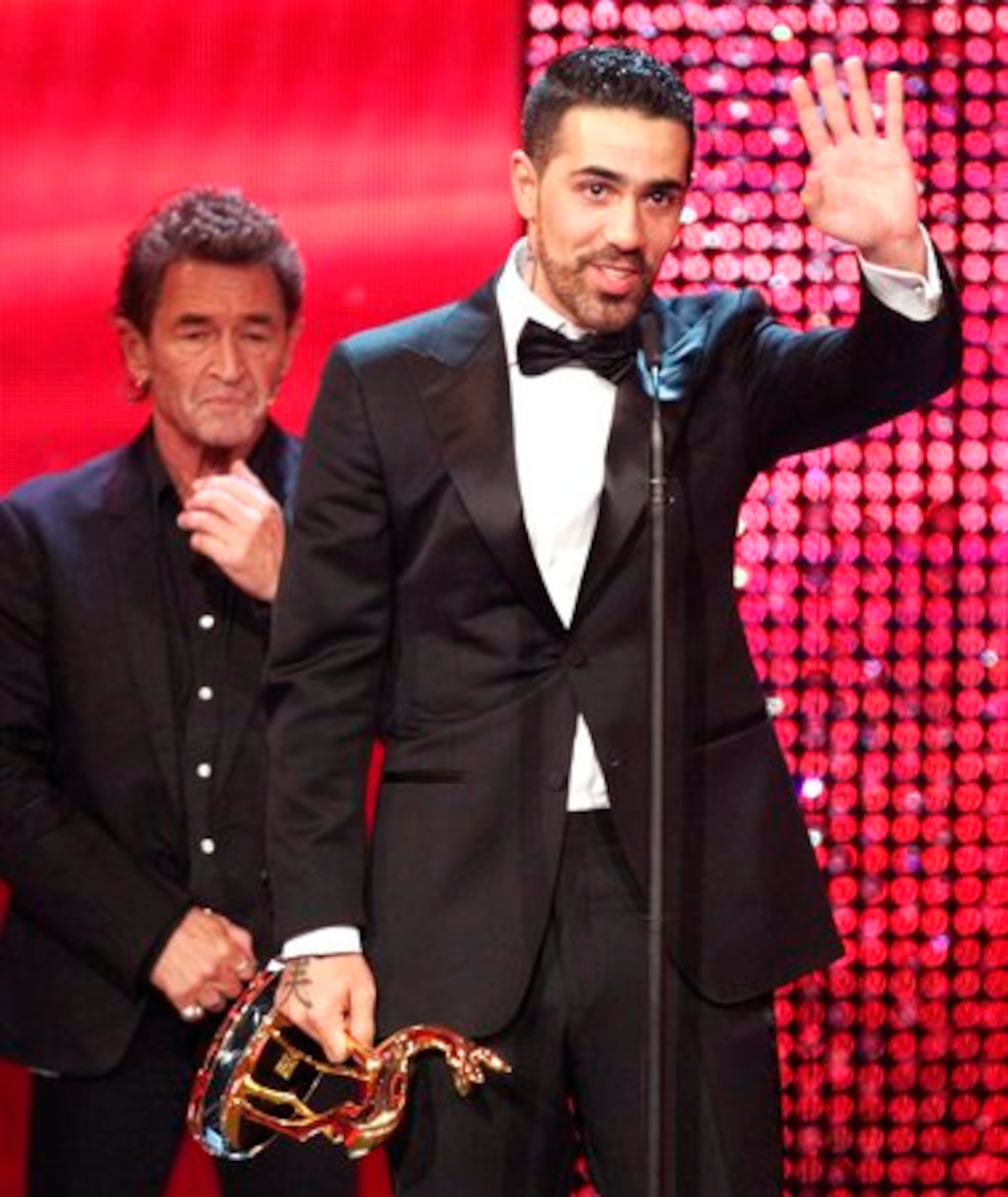 Gaga and Beiber weren't the only ones feted. German rapper Bushido accepts his award.