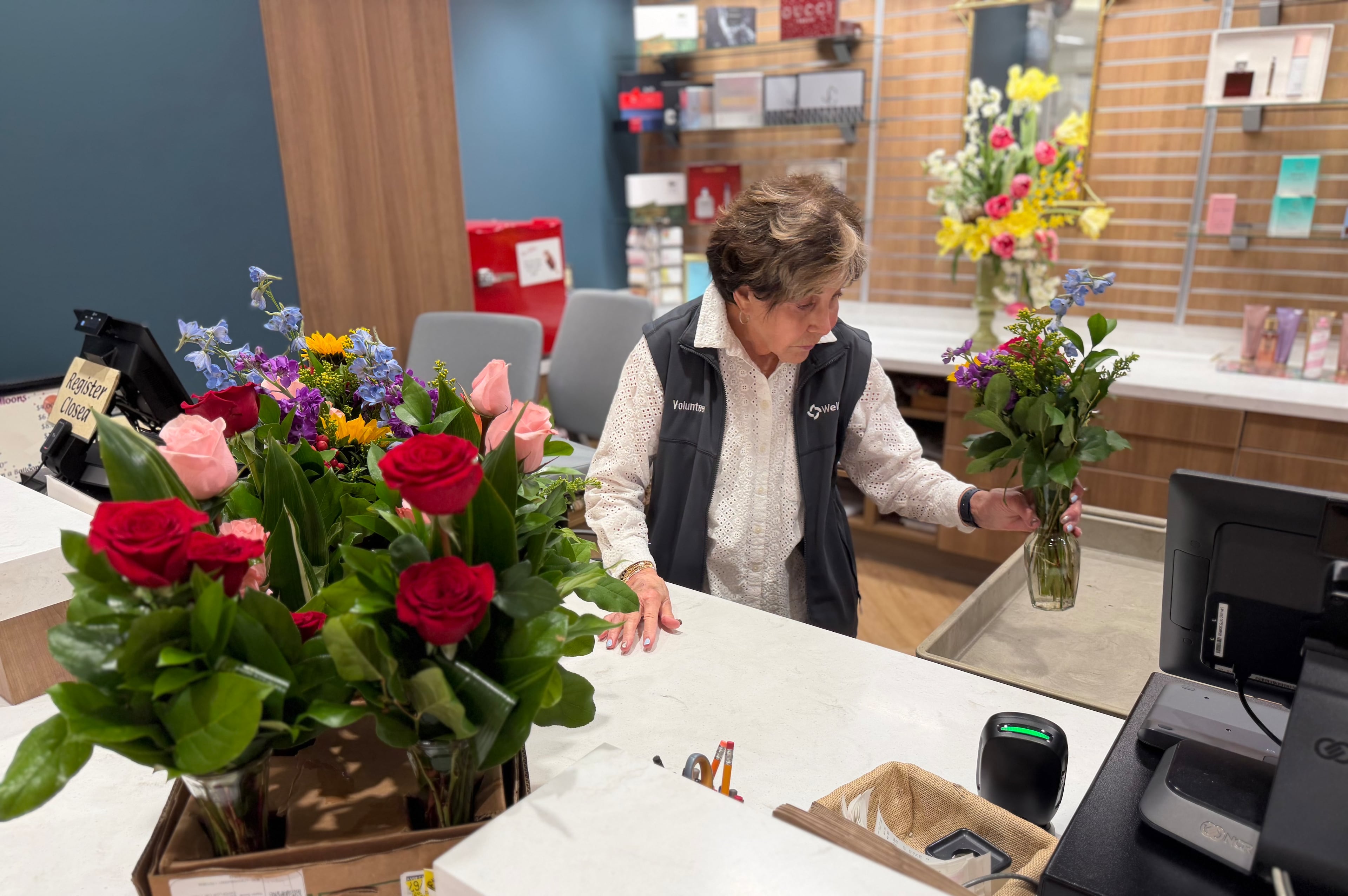 Gift shop volunteers