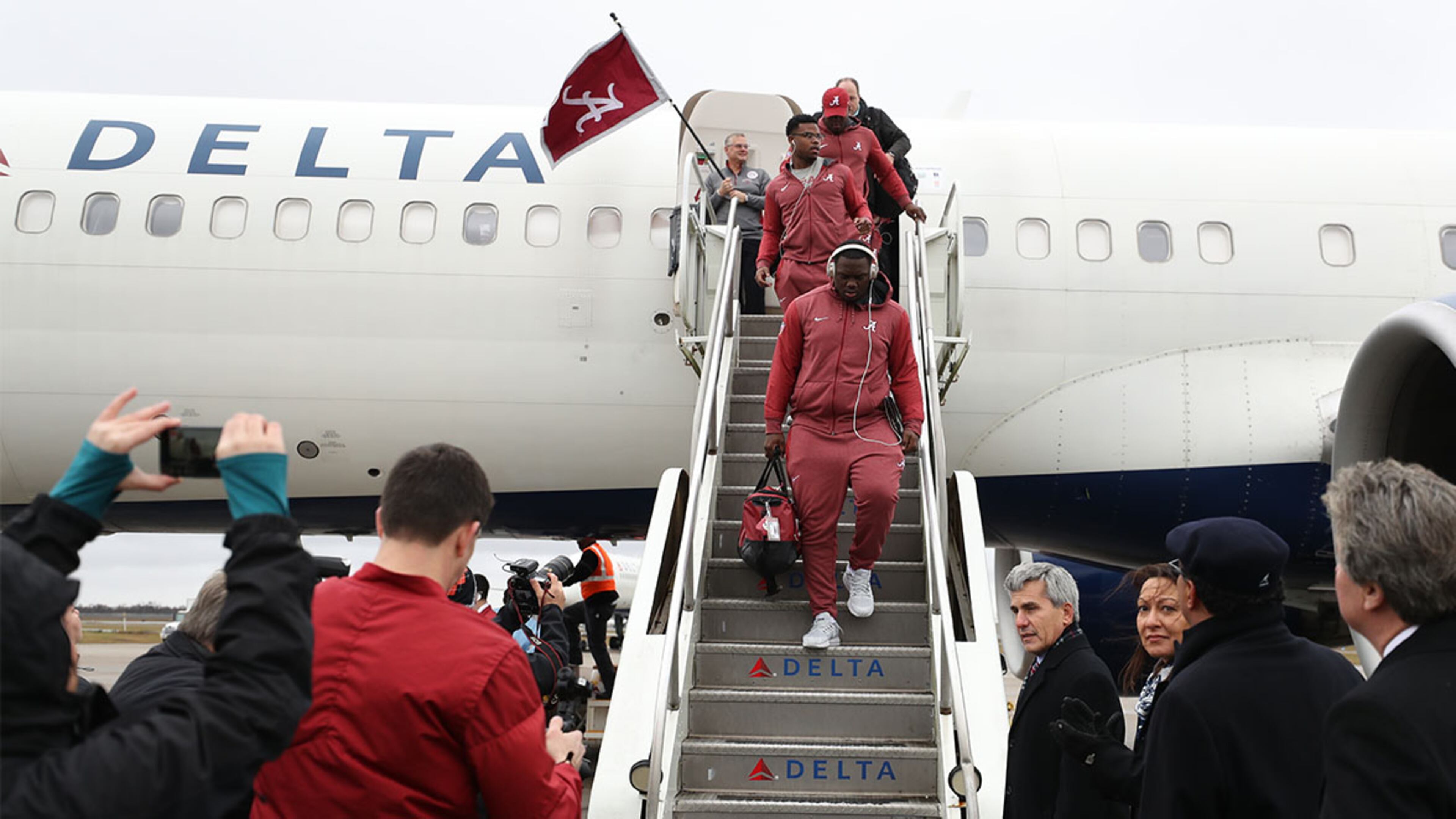 12/27/17 Sugar Bowl Arrival
Team
Photo by Kent Gidley