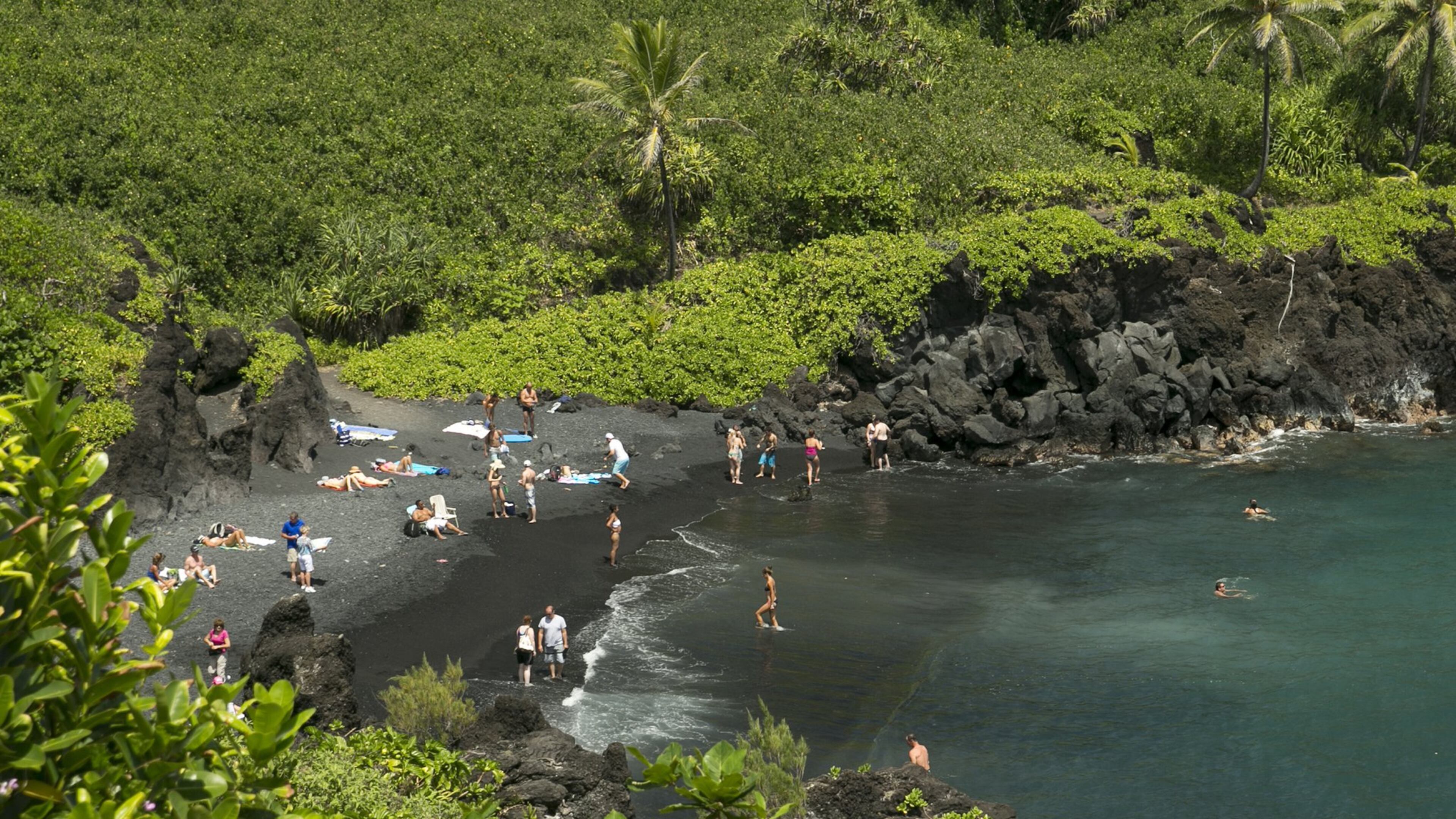 Beyond the beaches Hawaii, the idyllic balmy weather and laid-back vibe, the state also has, it turns out, the most efficient health-care system in the U.S., according to data compiled by Bloomberg.