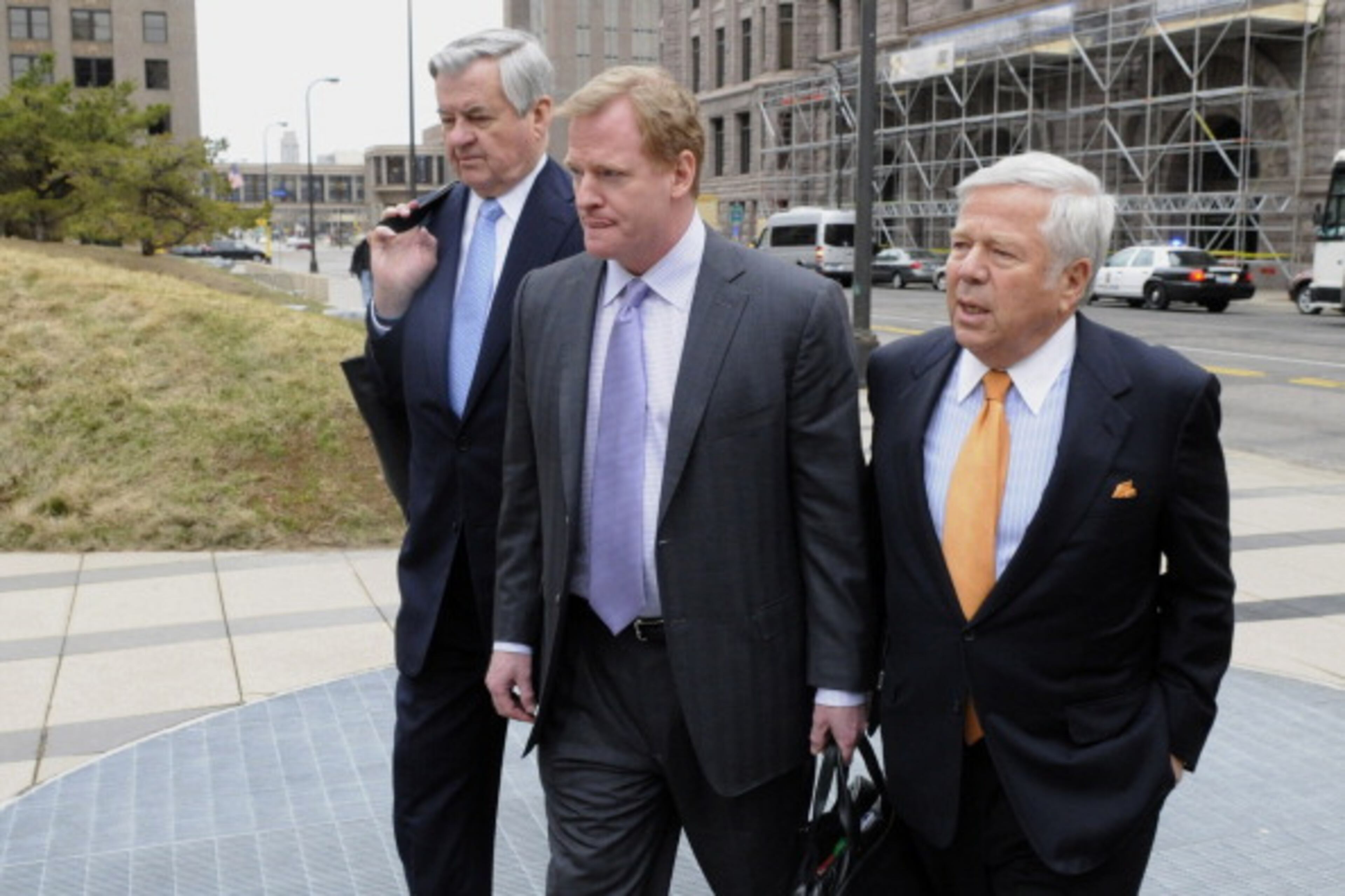 MINNEAPOLIS, MN - APRIL 15: NFL Commissioner Roger Goodell (C), NFL owners Jerry Richardson of the Carolina Panthers (L) and Robert Kraft of the Patriots leave court ordered mediation at the U.S. Courthouse on April 15, 2011 in Minneapolis, Minnesota. Mediation was ordered after a hearing on an antitrust lawsuit filed by NFL players against the NFL owners when labor talks between the two broke down last month. (Photo by Hannah Foslien /Getty Images)