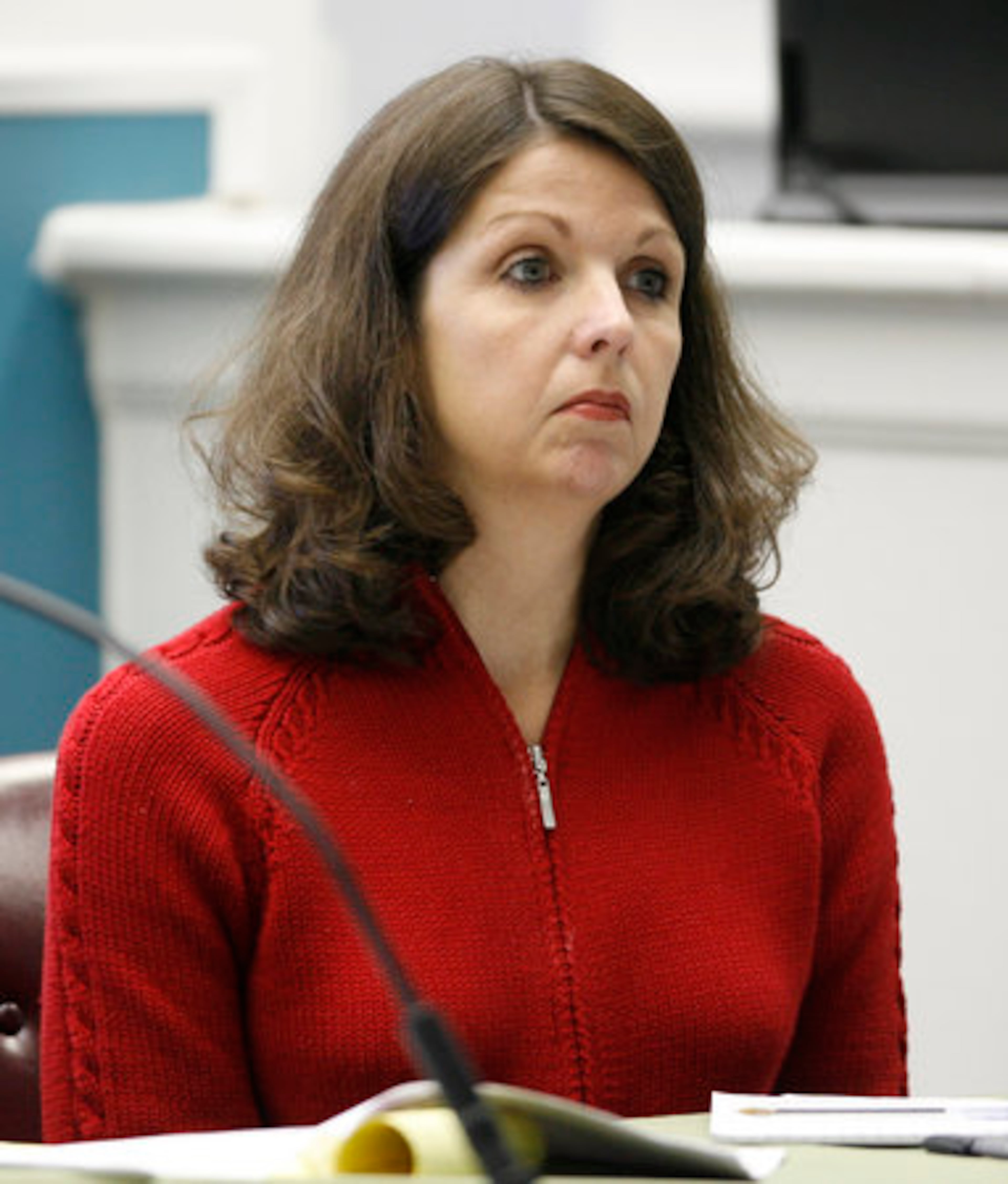 Lynn Turner, convicted of killing her husband and her boyfriend with antifreeze, died Monday in prison. She was 42. The cause of death was unknown. This January 2007 photo showed the first day of jury selection in her Forsyth County murder trial in the killing of Randy Thompson -- the second murder trial. In 2004, she was convicted of killing her Cobb County policeman husband, Maurice Glenn Turner.