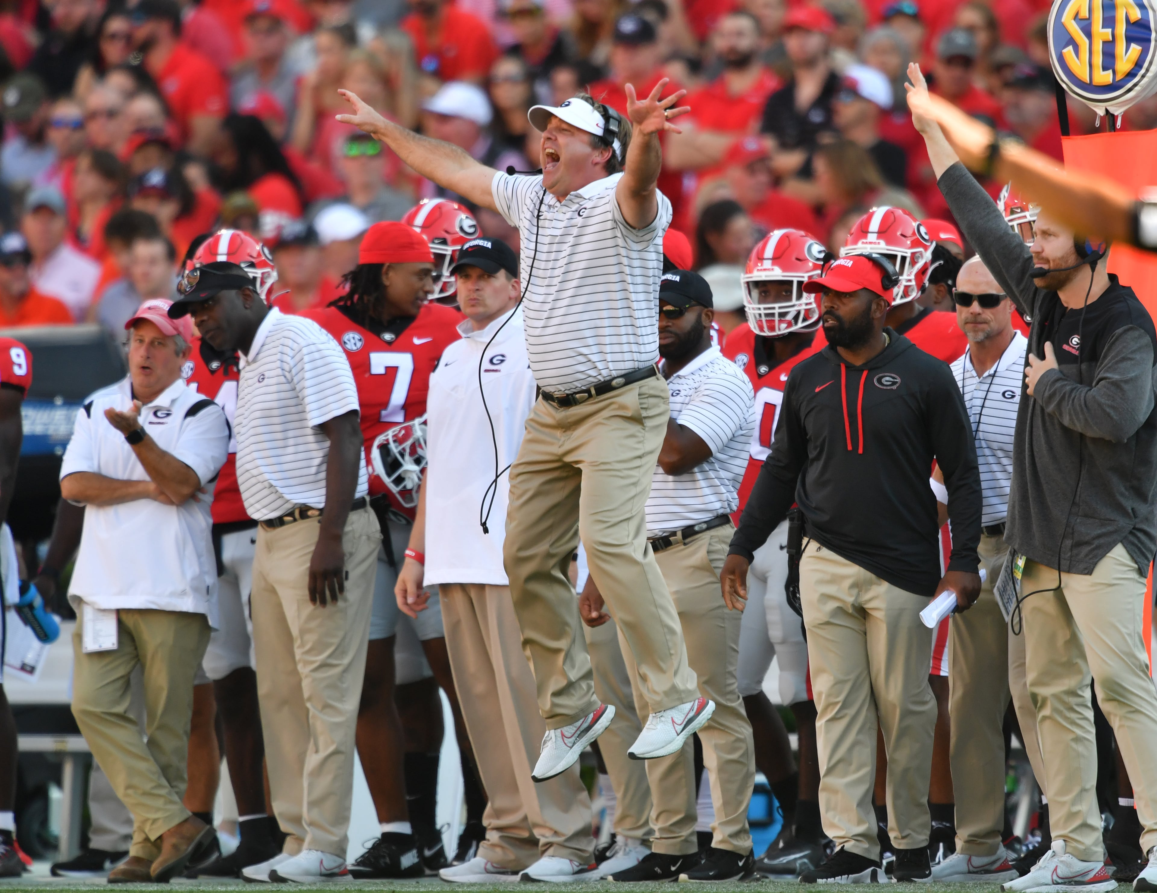 Georgia's head coach Kirby Smart reacts during the first half in a NCAA college football game at Sanford Stadium in Athens on Saturday, October 8, 2022. (Hyosub Shin / Hyosub.Shin@ajc.com)