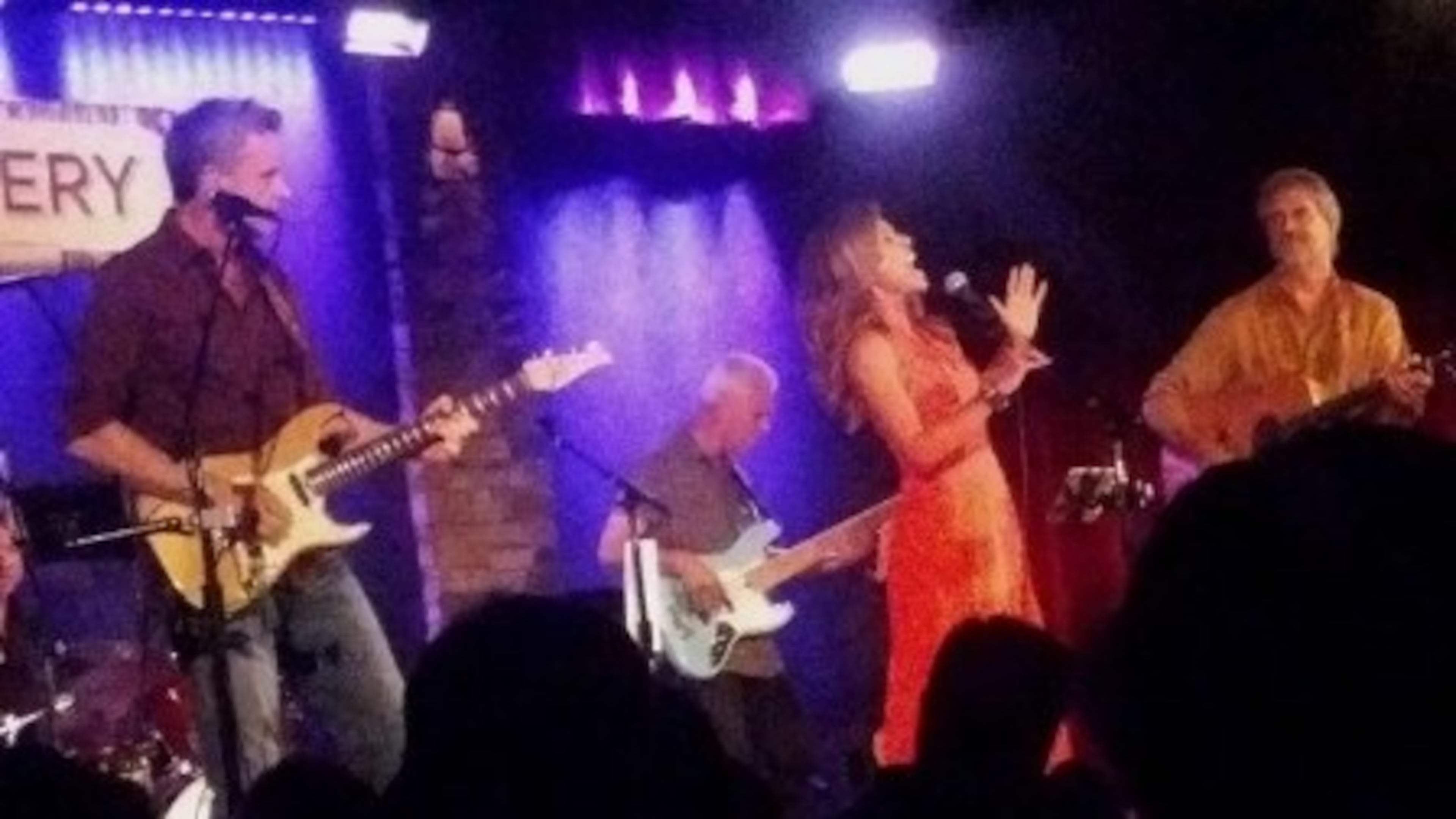 Robin Meade will bring her "round robin"-styled show to Eddie's Attic on Dec. 16. Photo: Melissa Ruggieri/AJC