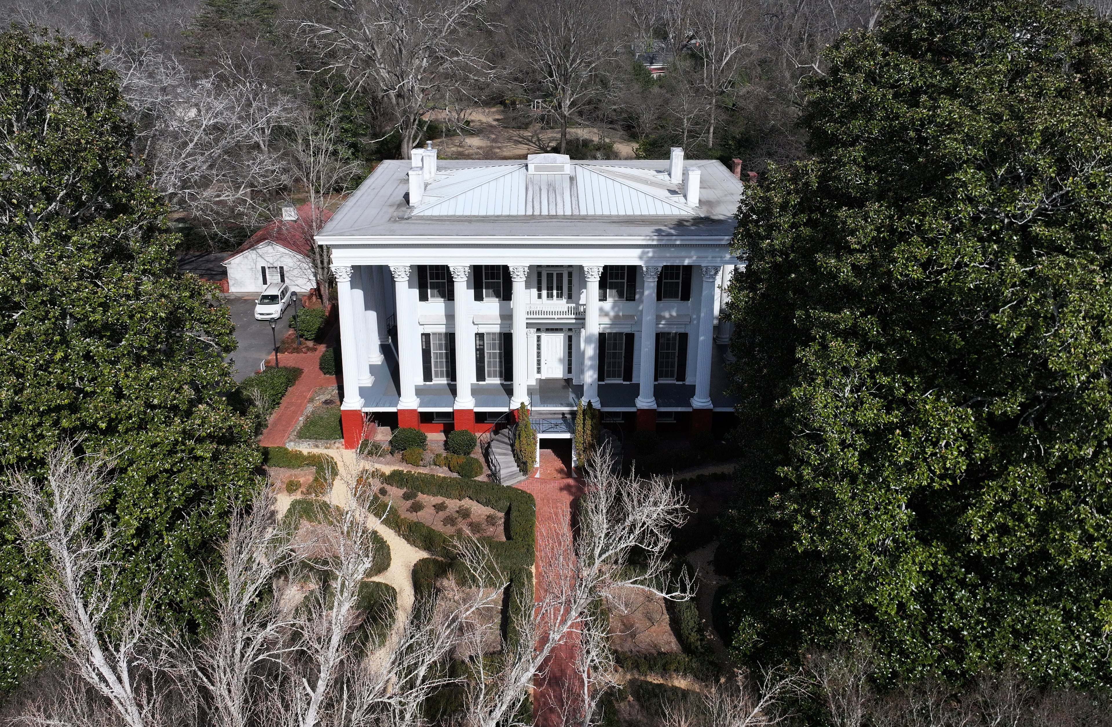 Aerial photo shows the University of Georgia President's House. Athens residents have opposed a planned hotel development on the property. (Hyosub Shin/AJC)