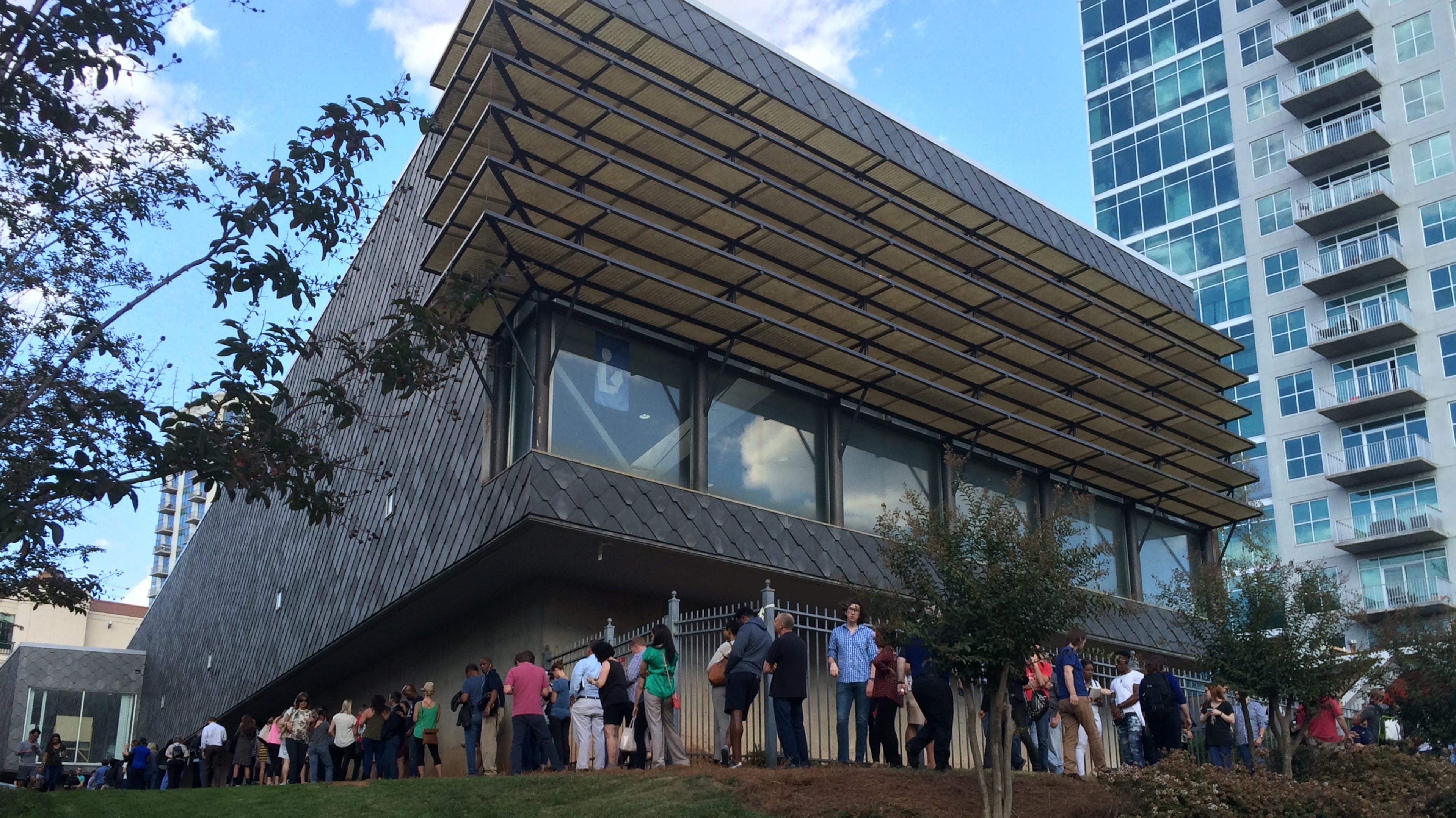 Long lines of voters wait Friday, Nov. 4, 2016, at Buckhead Library on the last day of early voting before the presidential election. Estimated vote wait time was 90 min to 2 hours in the afternoon. credit: Ligaya Figueras