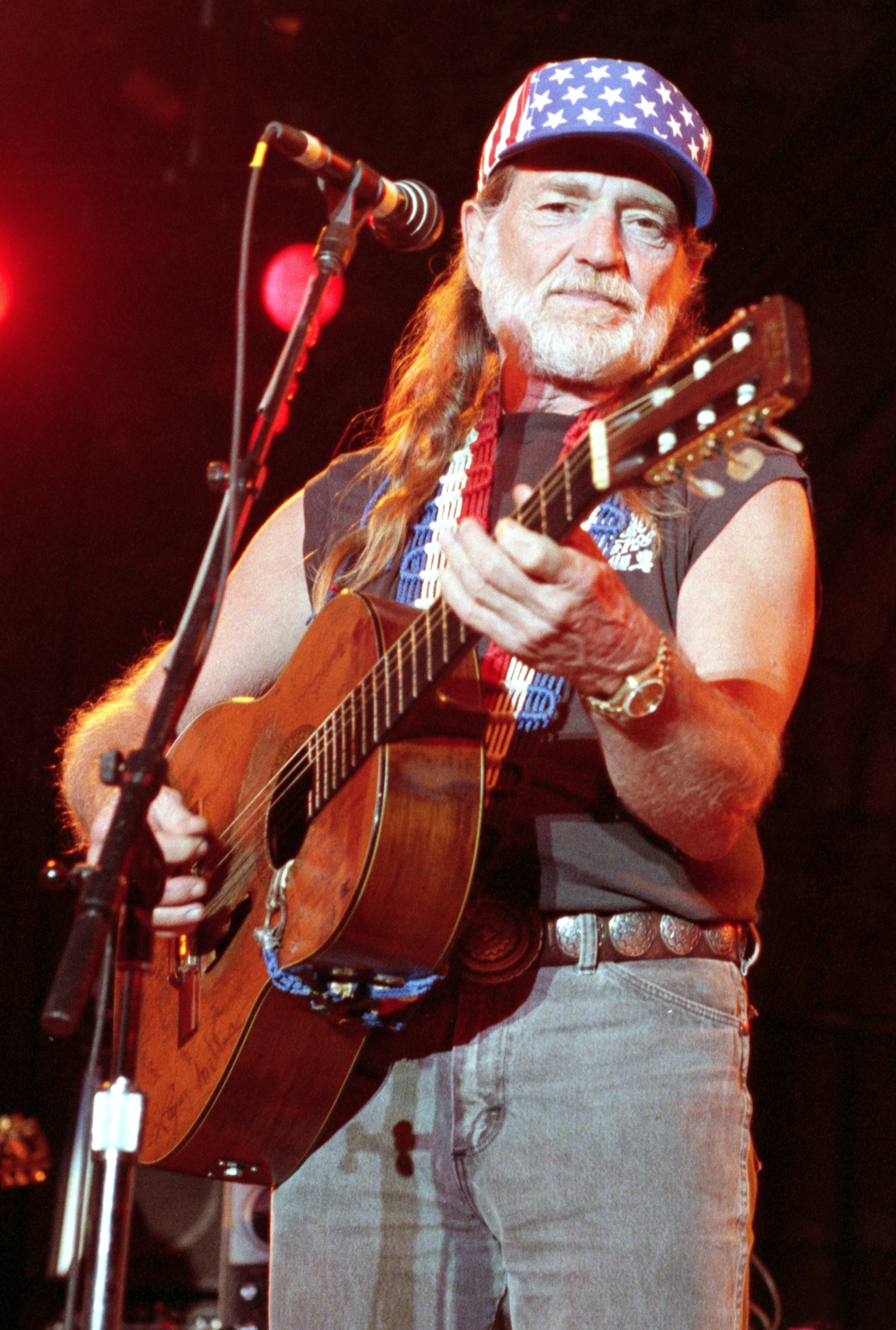 SARATOGA, CA - JULY 4: Willie Nelson performs at the Mountain Winery on July 4, 1991 in Saratoga California. (Photo by Tim Mosenfelder/Getty Images)