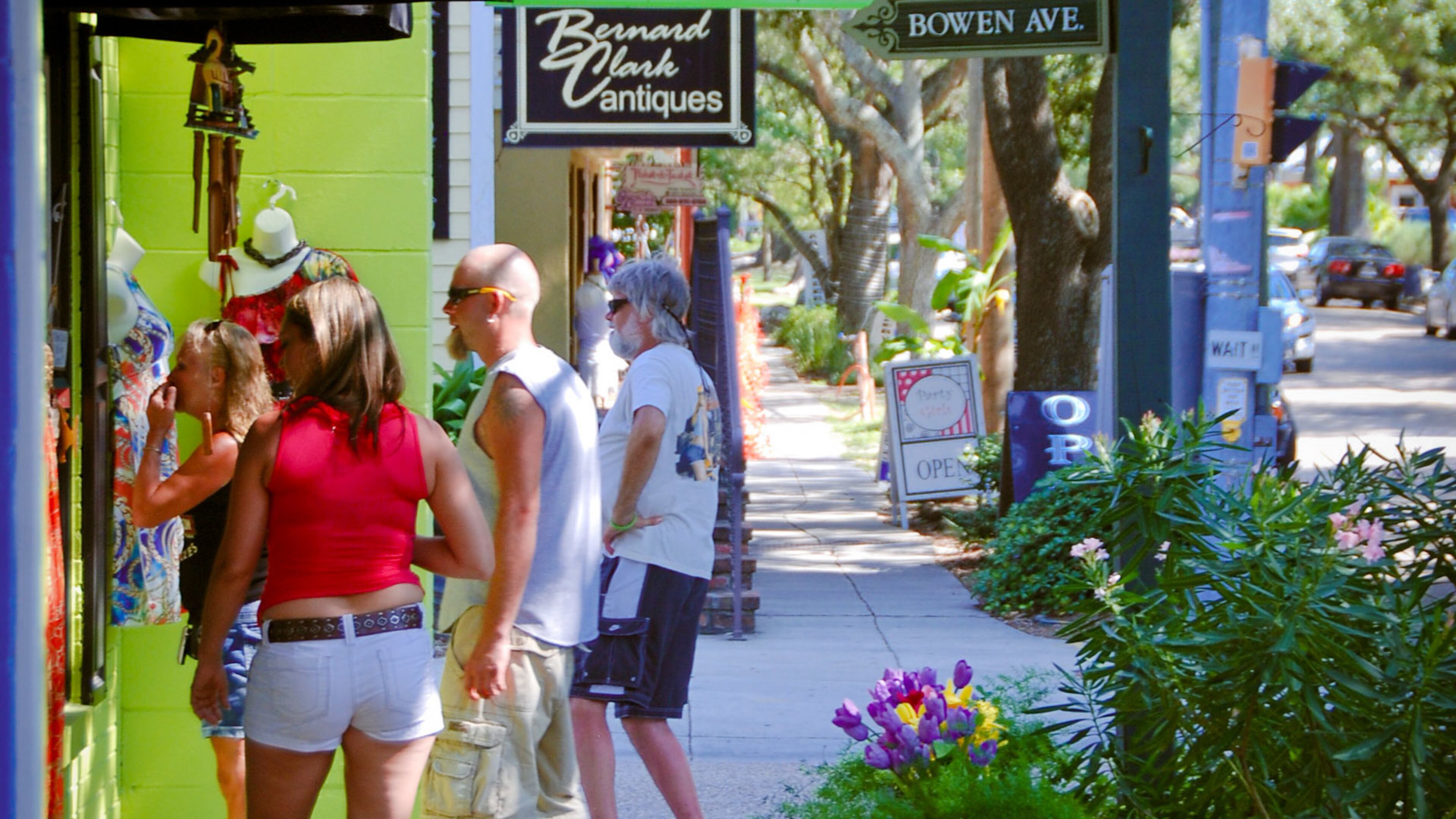 Live music, fresh seafood, shopping and lots of art fill Ocean Springs' downtown.
