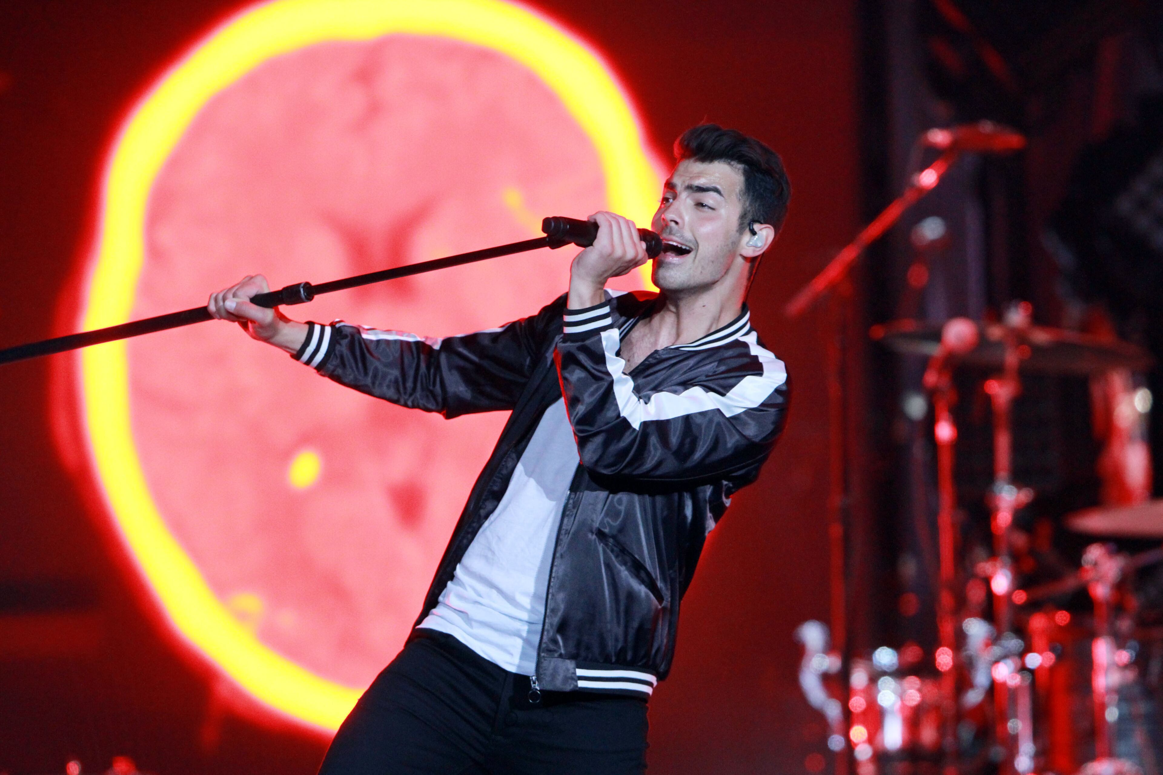 Joe Jonas leads DNCE. Photo: Robb Cohen Photography & Video/ http://www.RobbsPhotos.com
