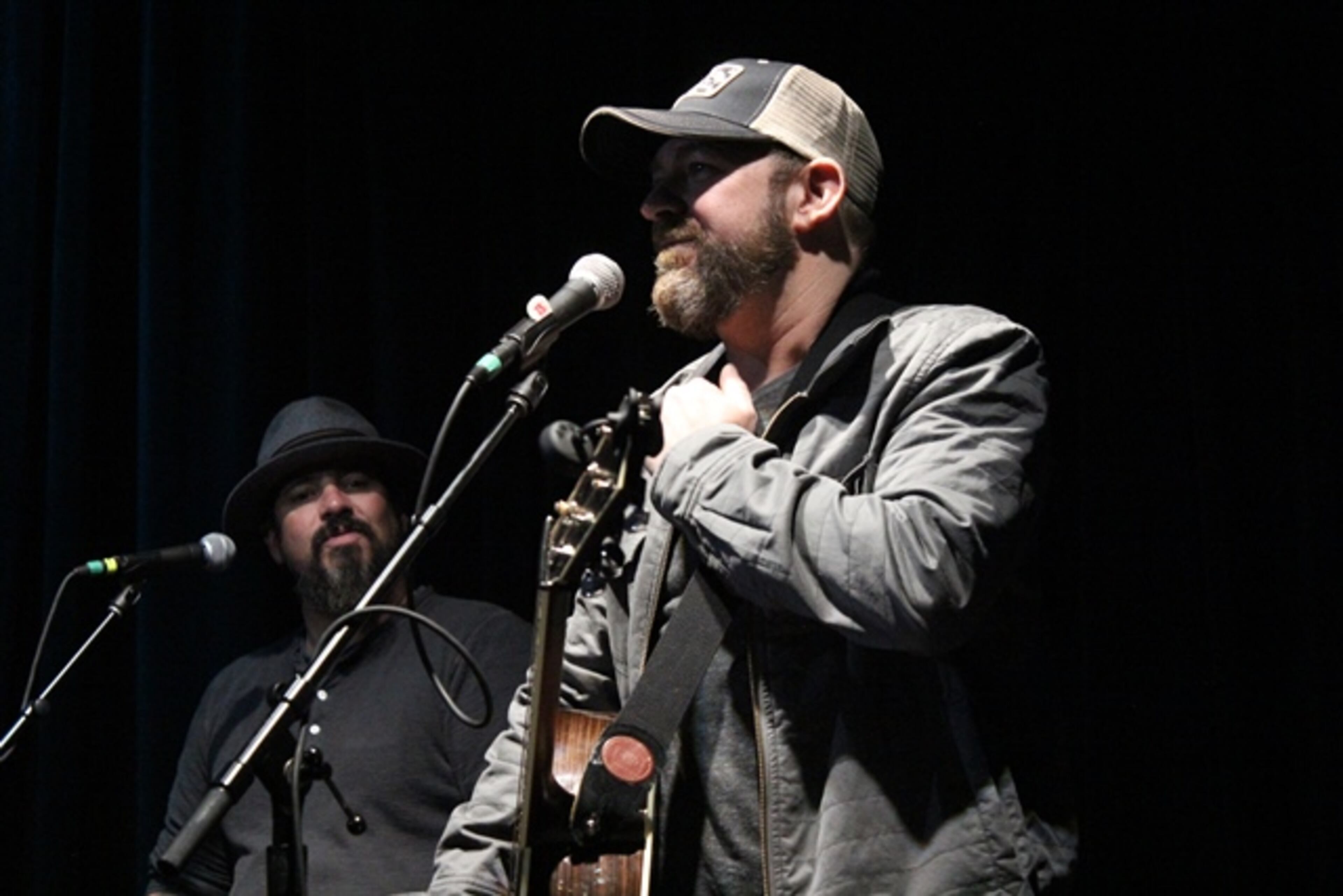 Kristian Bush shares a moment with the Eddie's Attic crowd. Photo: Melissa Ruggieri/AJC