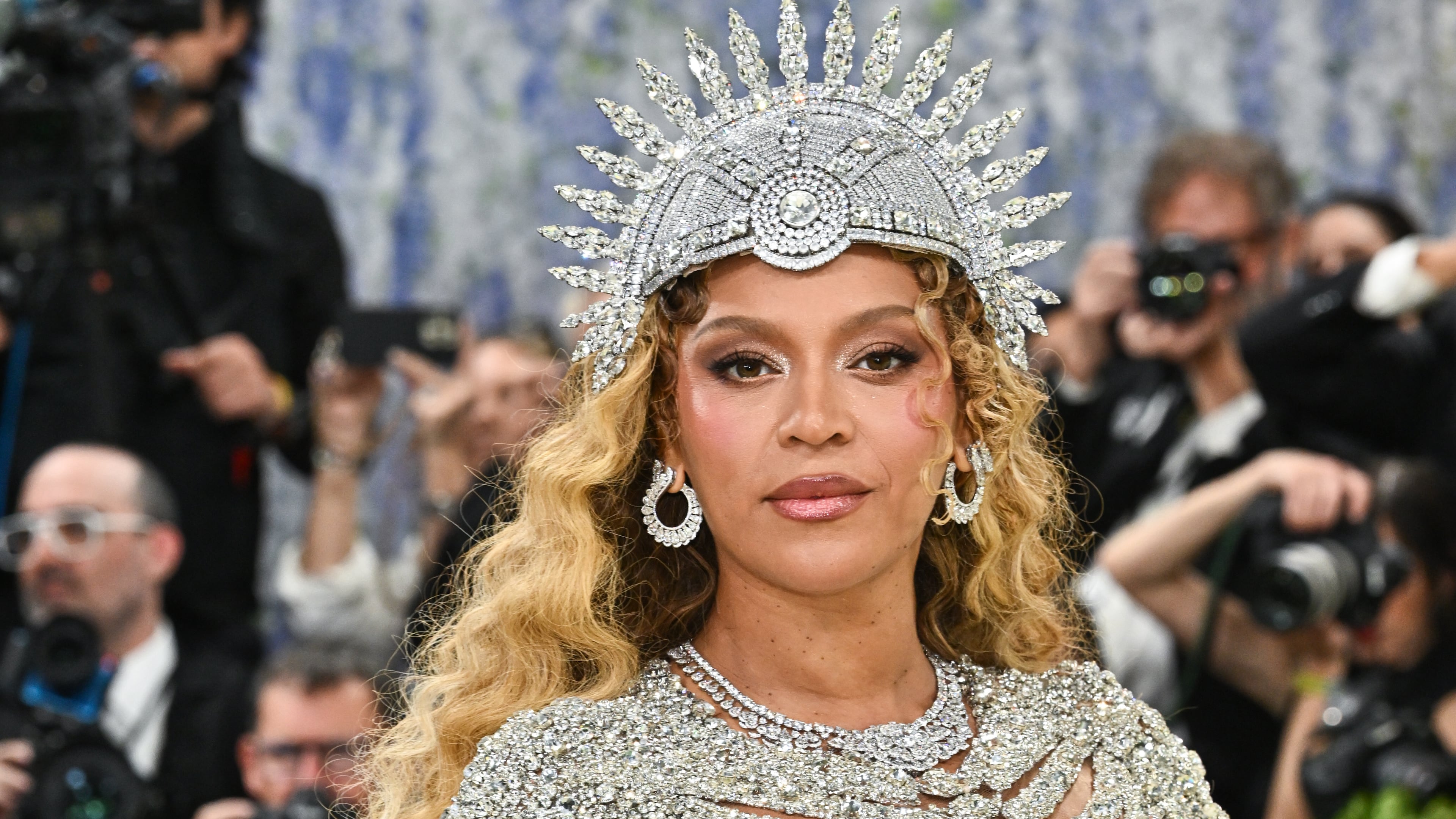 Beyoncé arrives at The Metropolitan Museum of Art's Costume Institute benefit gala celebrating the opening of the "Costume Art" exhibition on Monday, May 4, 2026, in New York. (Photo by Evan Agostini/Invision/AP)