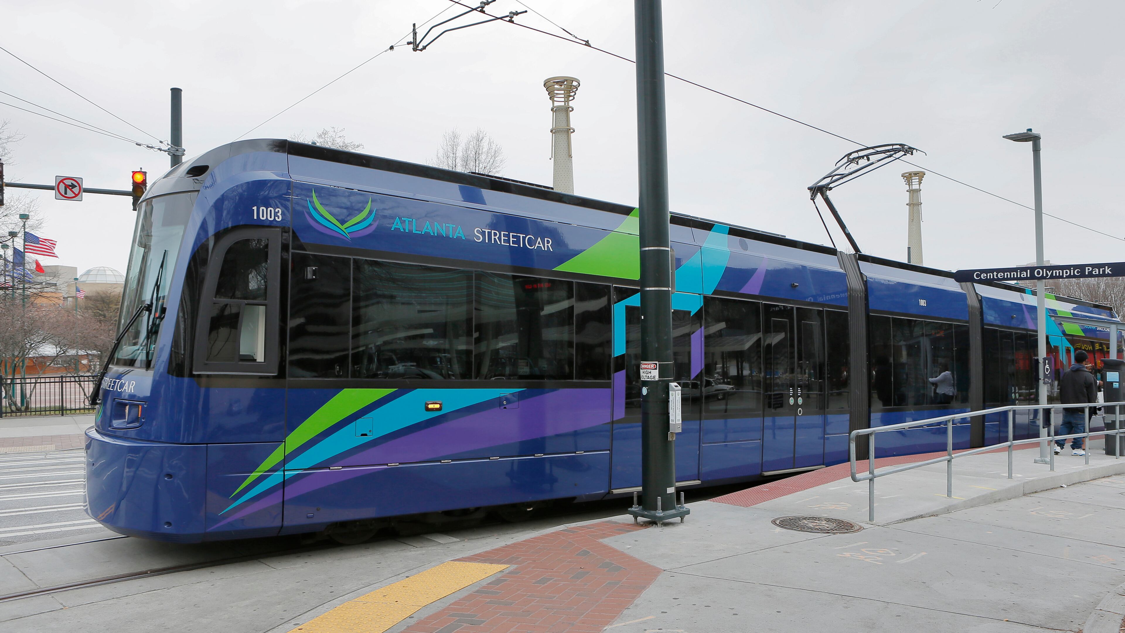 MARTA will take over operations of Atlanta Streetcar, says Mayor Kasim Reed. BOB ANDRES /BANDRES@AJC.COM