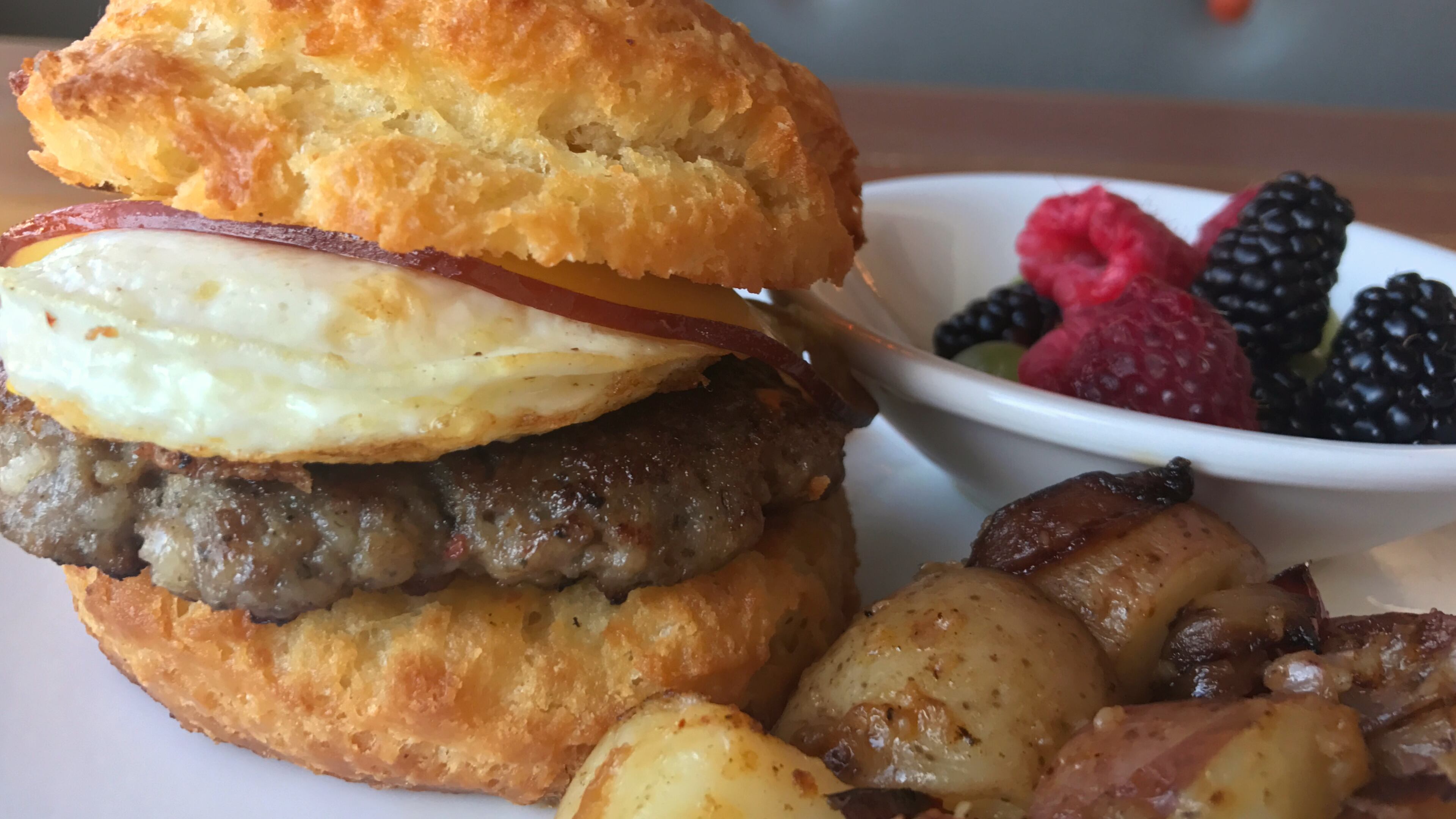 While indulging in cocktail specials, order brunch faves at Smokehouse BBQ during its new Sunday brunch service. HANDOUT / Melissa Libby & Associates.