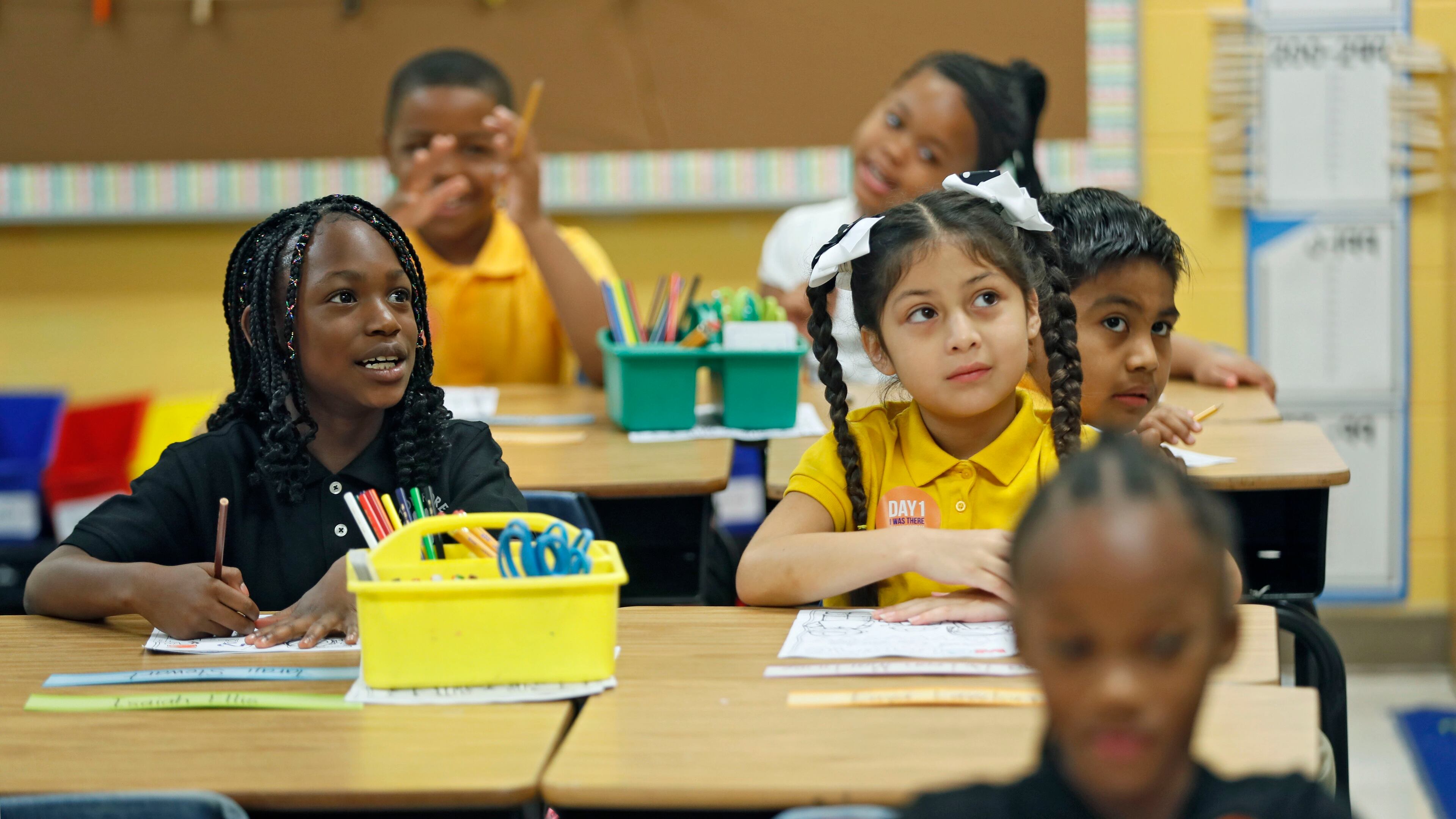 Students are introduced to a math assignment at Peyton Forest Elementary school in 2018. BOB ANDRES /BANDRES@AJC.COM
