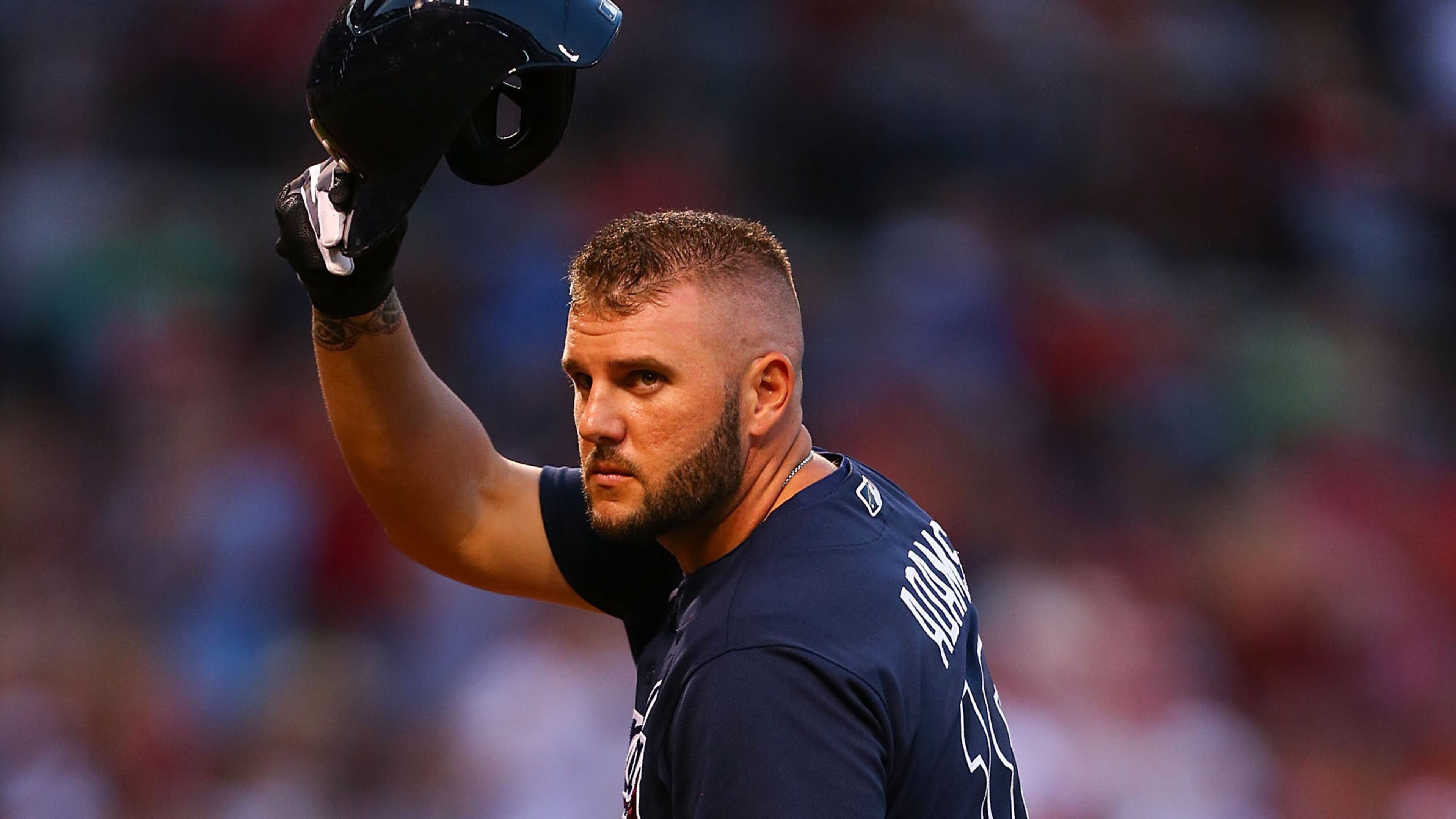 Matt Adams of the Atlanta Braves acknowledges the fans in the second inning during his first at bat against the Cardinals since being traded from the team at Busch Stadium on August 11, 2017 in St. Louis, Missouri. (Photo by Dilip Vishwanat/Getty Images)