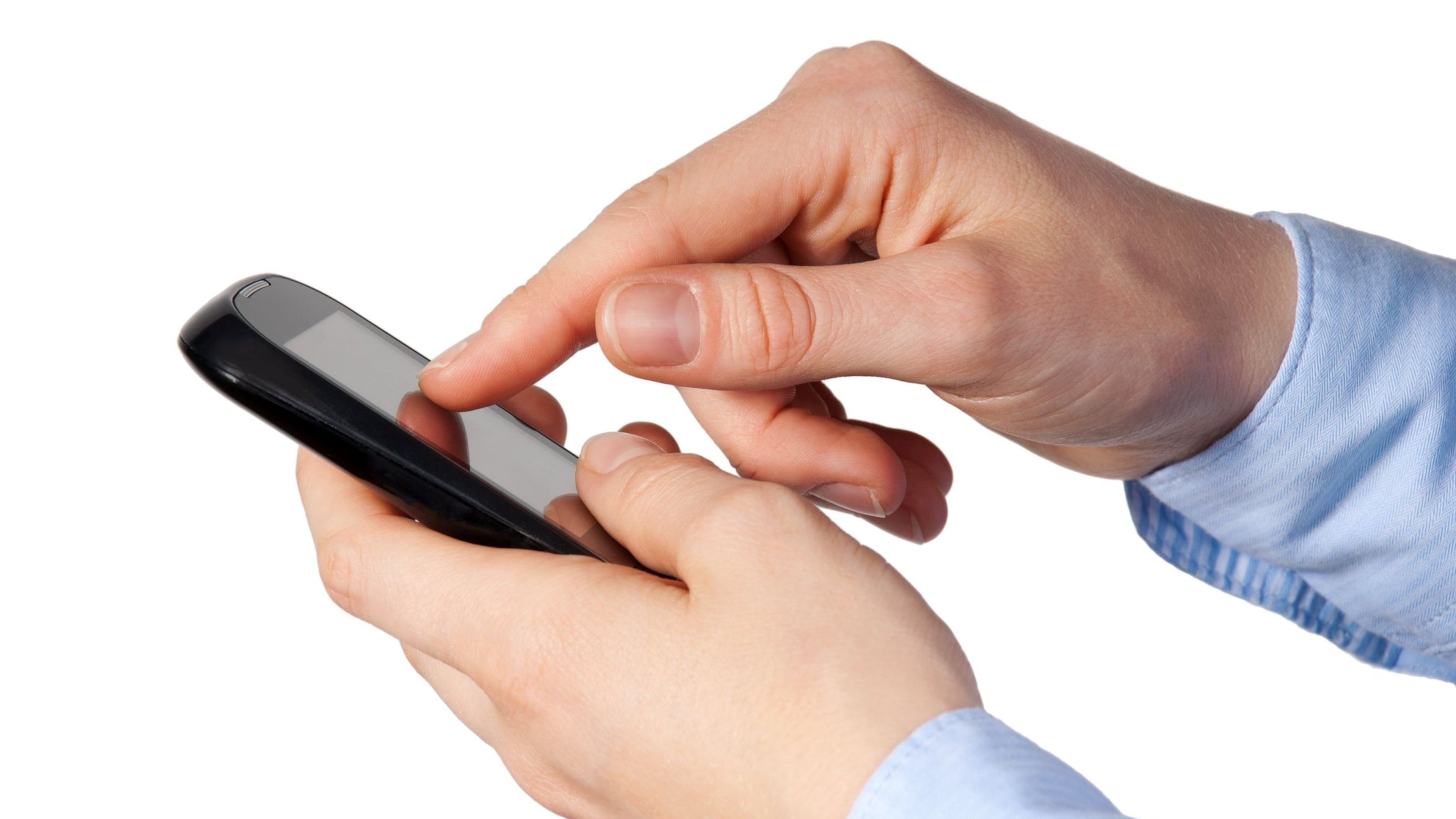 Public health officials have issued new warnings about cell phone usage. DREAMSTIME / TNS