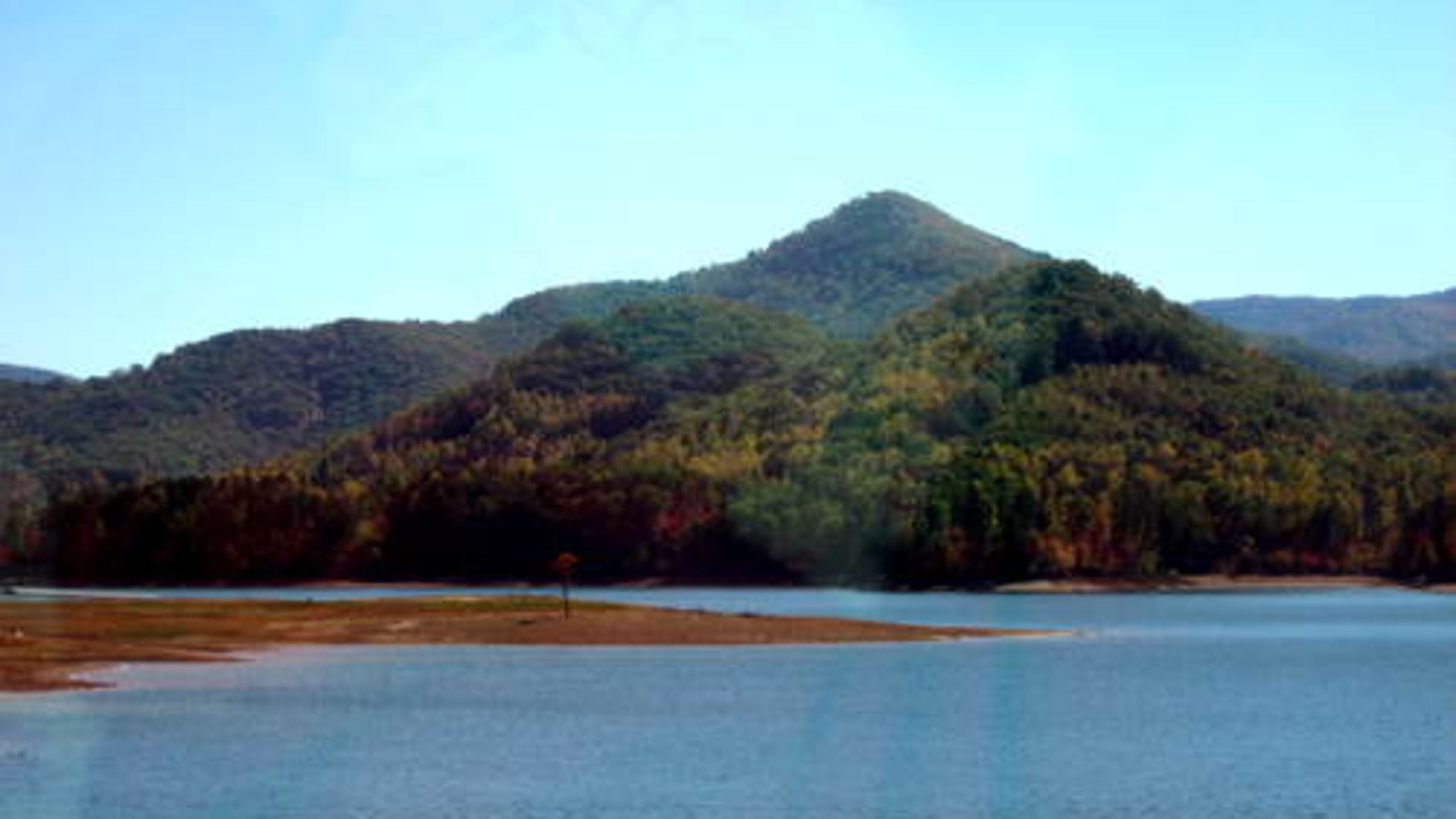 The TVA has narrowed its options for repairing Lake Chatuge aging dam, and the latest plans likely won’t require significant water drawdowns during peak tourism months. (Daniel Ross)