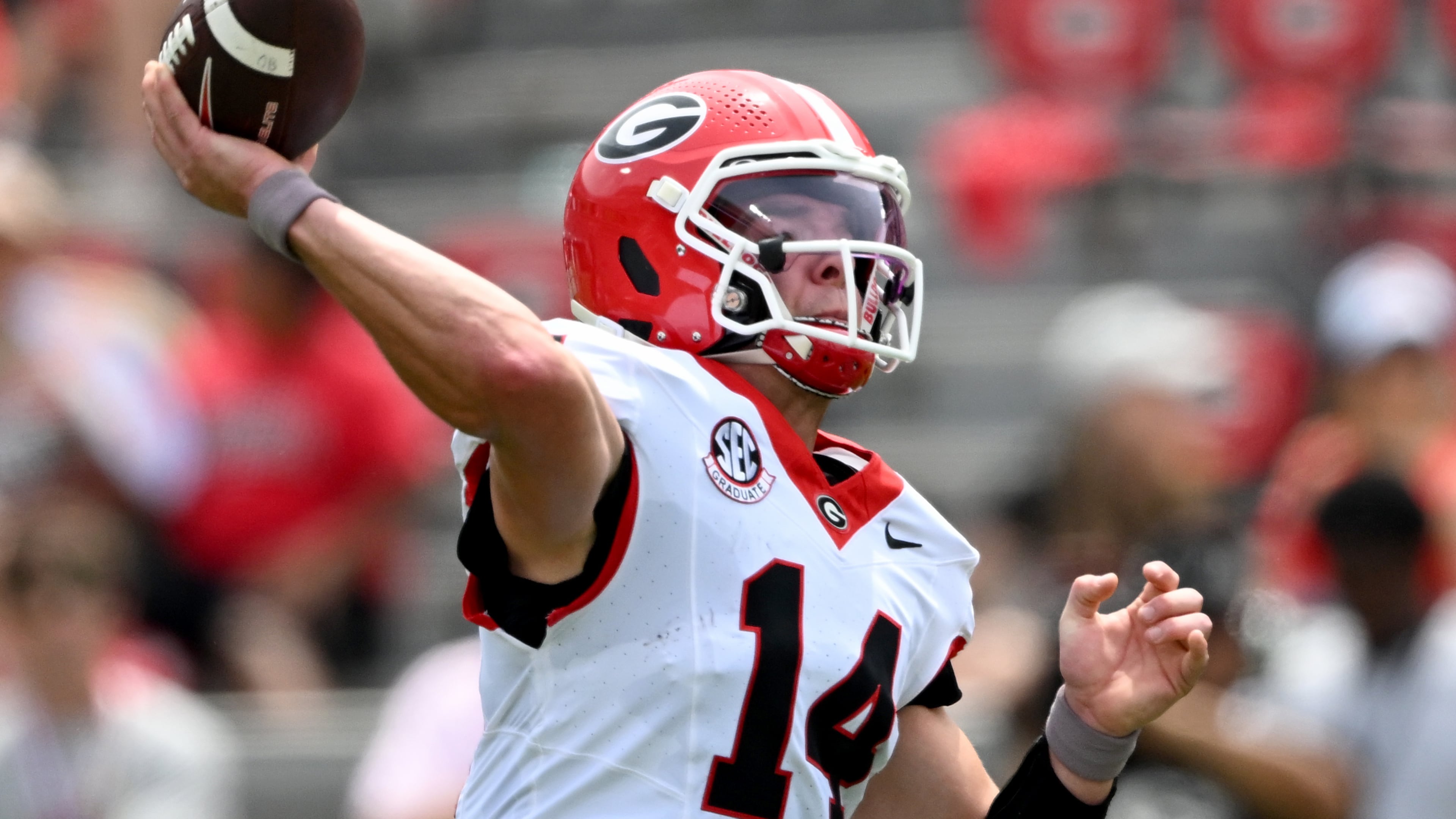 Georgia quarterback Gunner Stockton gets off a pass during 2026 G-Day spring football game at Sanford Stadium, Saturday, April 18, 2026, in Athens. (Hyosub Shin/AJC)