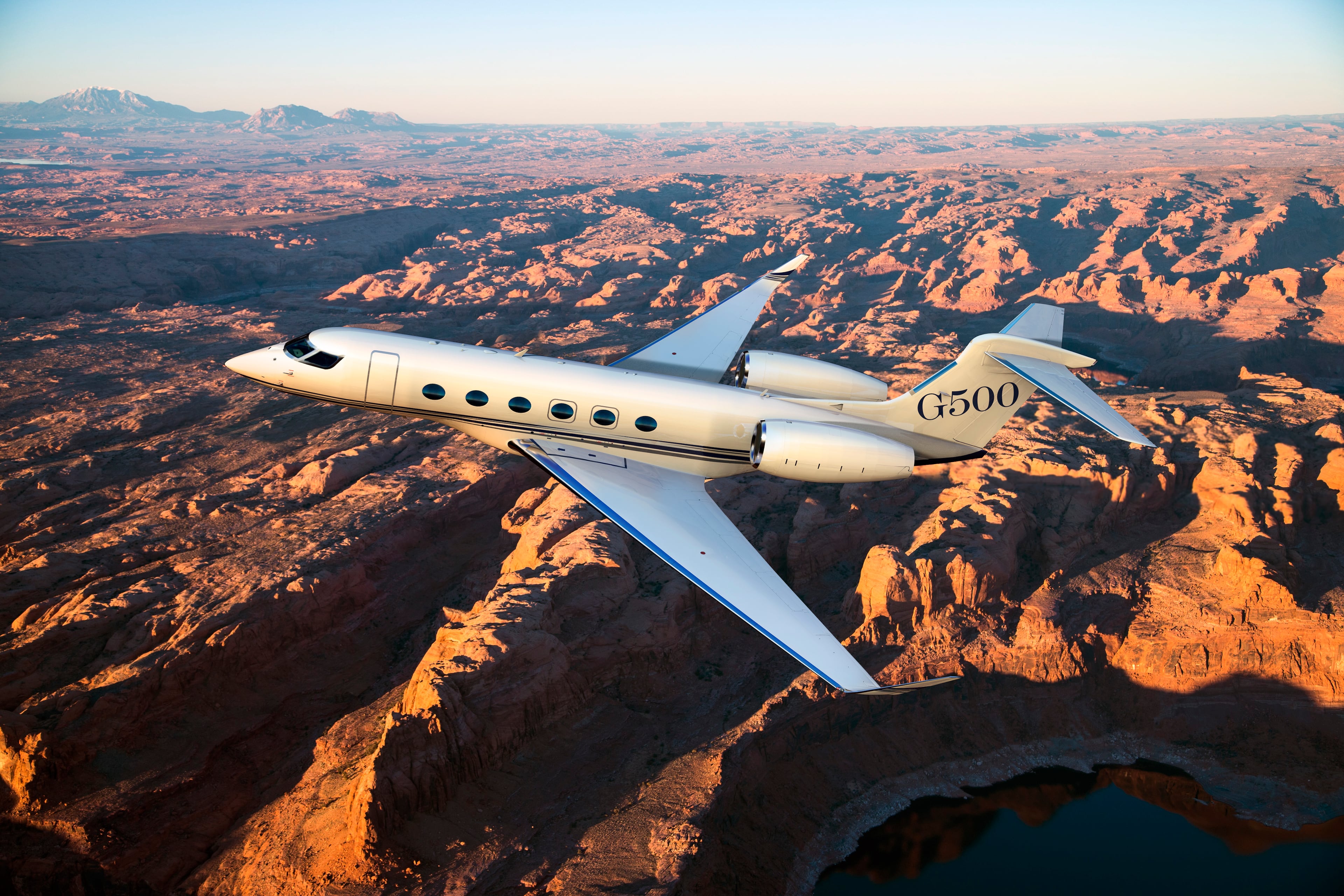 The company expects to begin delivery of the G500 in 2018 and the G600 a year later.