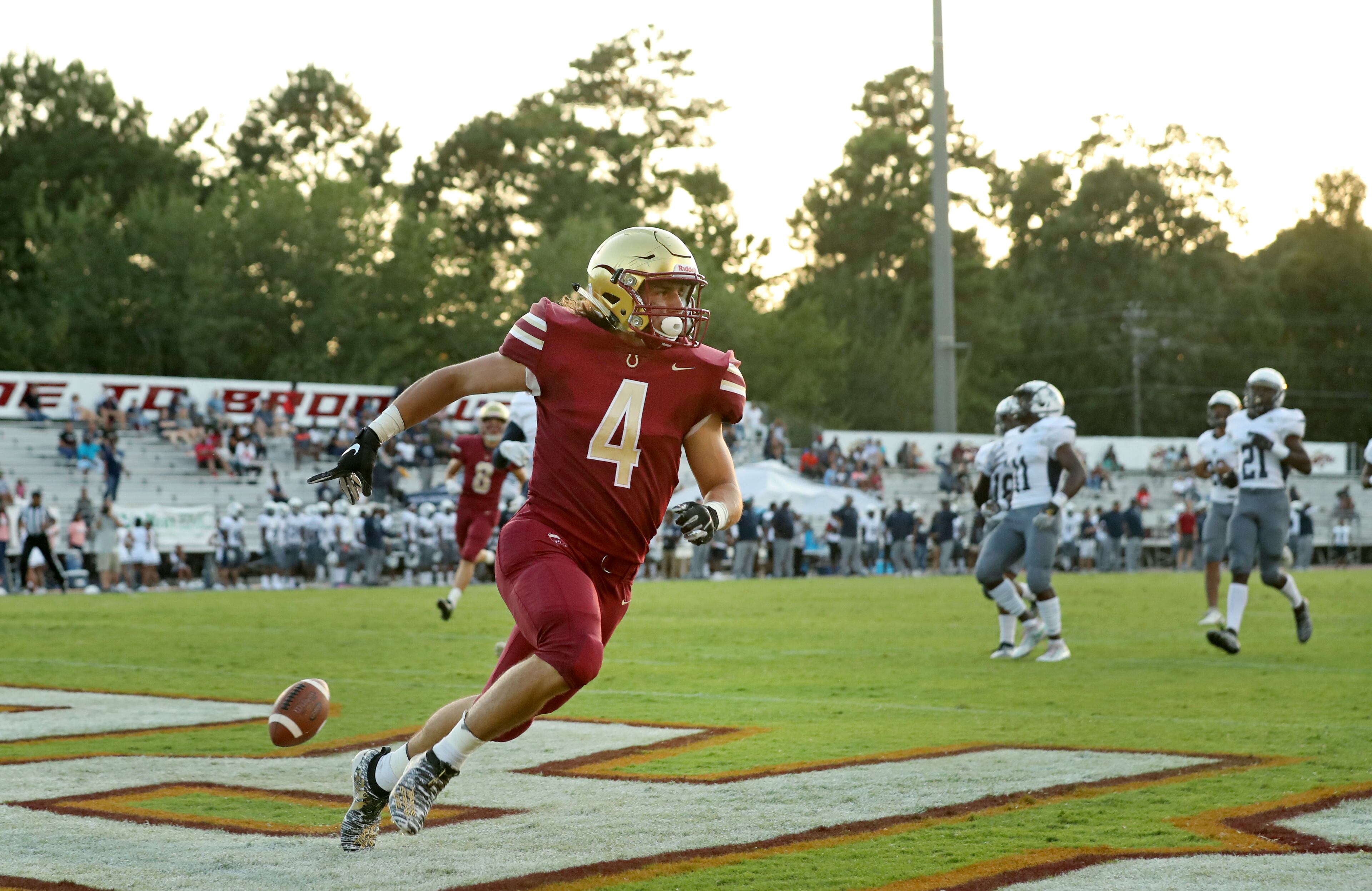Eli Kohl finishes off his long TD run. (Jason Getz/Special)