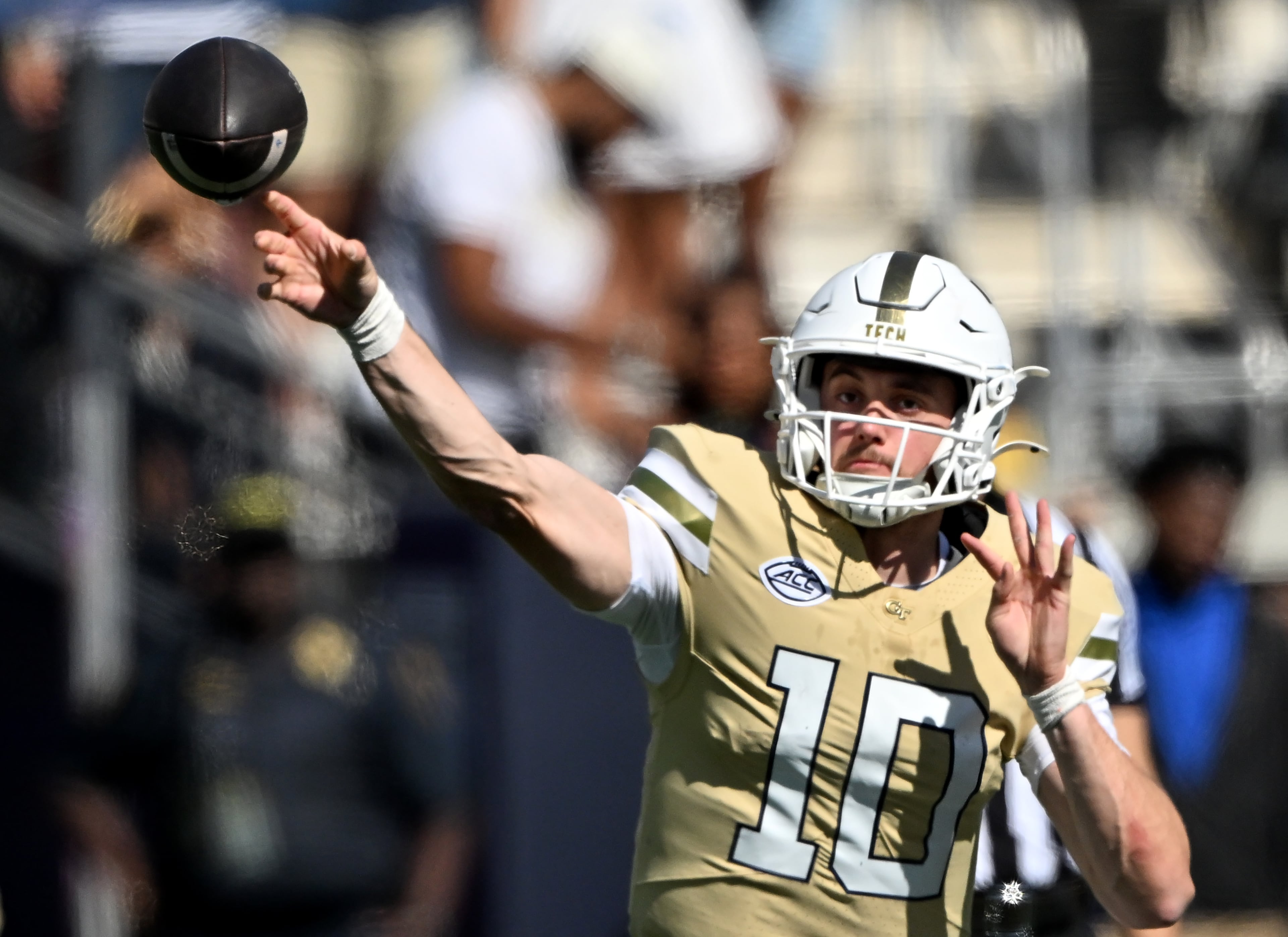 Georgia Tech quarterback Haynes King gets off a pass during the first half of an NCAA college football game at Bobby Dodd Stadium, Saturday, Oct. 25, 2025 in Atlanta. (Hyosub Shin/AJC)