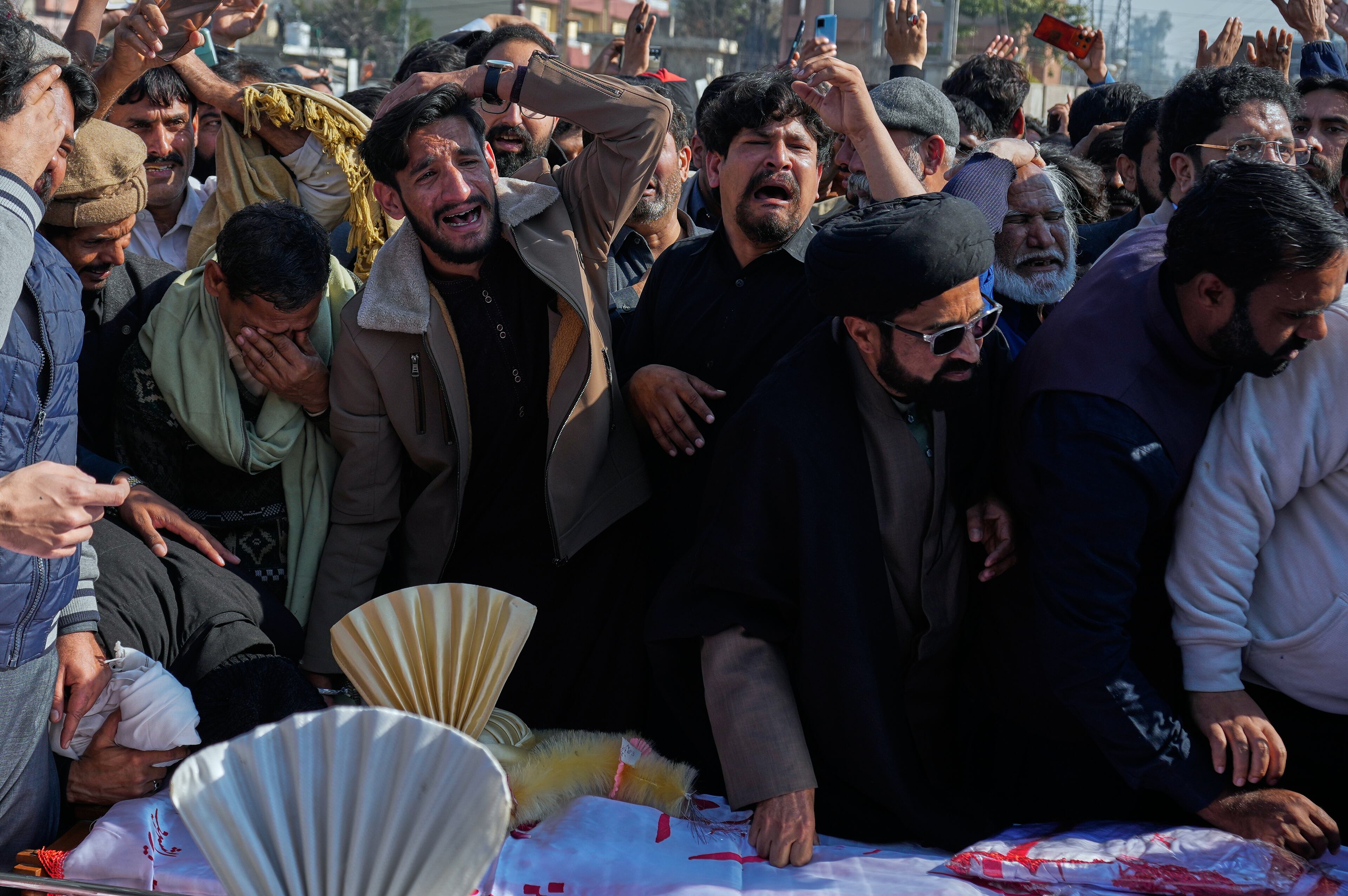 APTOPIX Pakistan Shiite Mosque Blast
